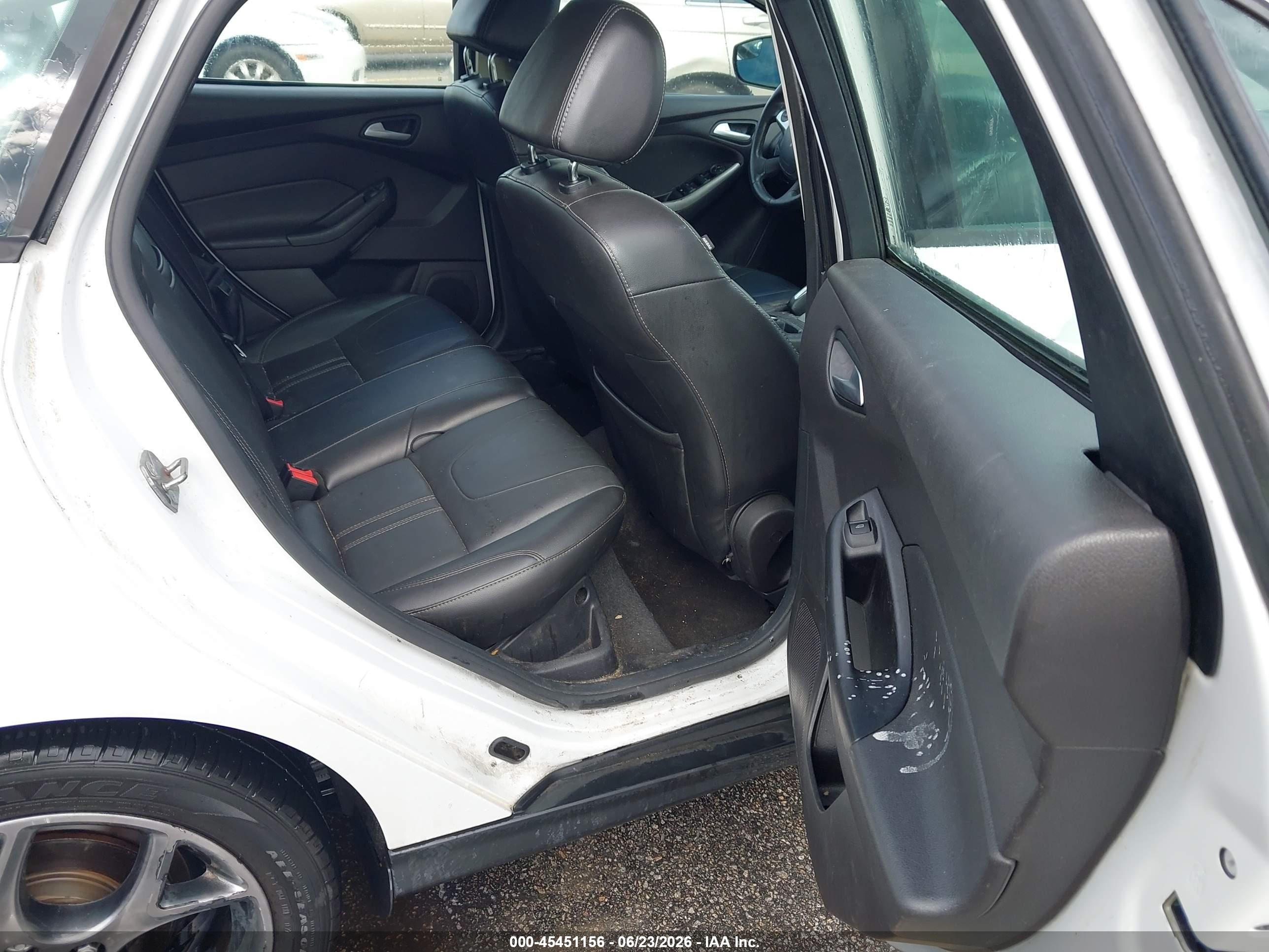 2013 Ford Focus Se White vin: 1FADP3F2XDL326261