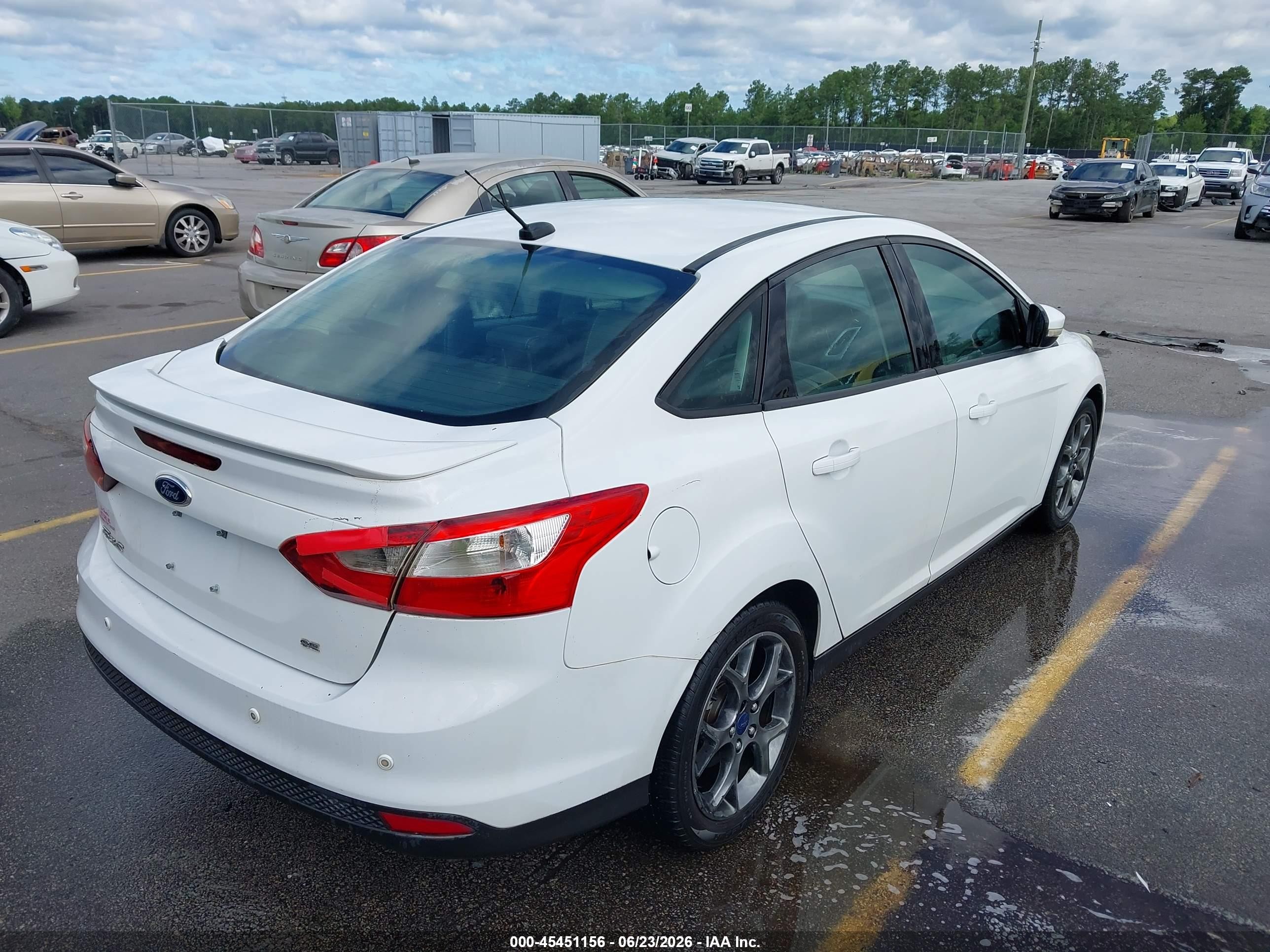 2013 Ford Focus Se White vin: 1FADP3F2XDL326261