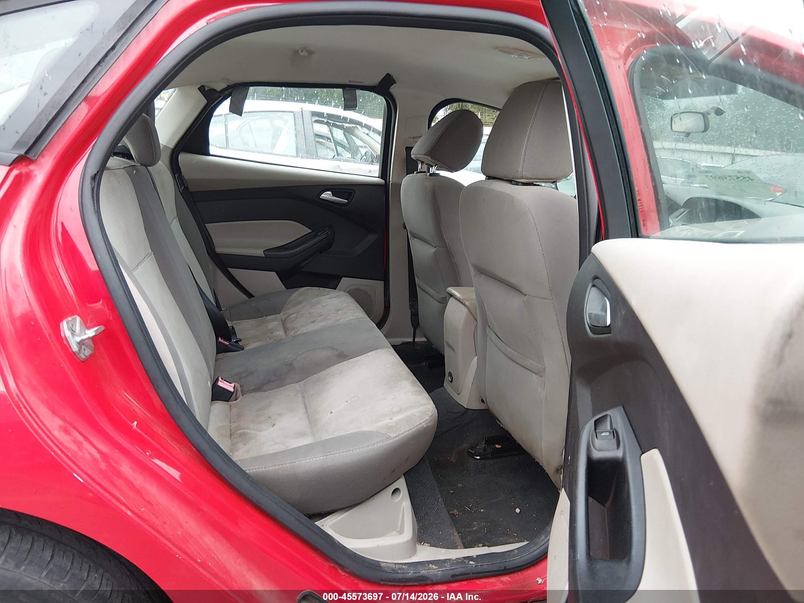 2013 Ford Focus Se Red vin: 1FADP3F2XDL334036