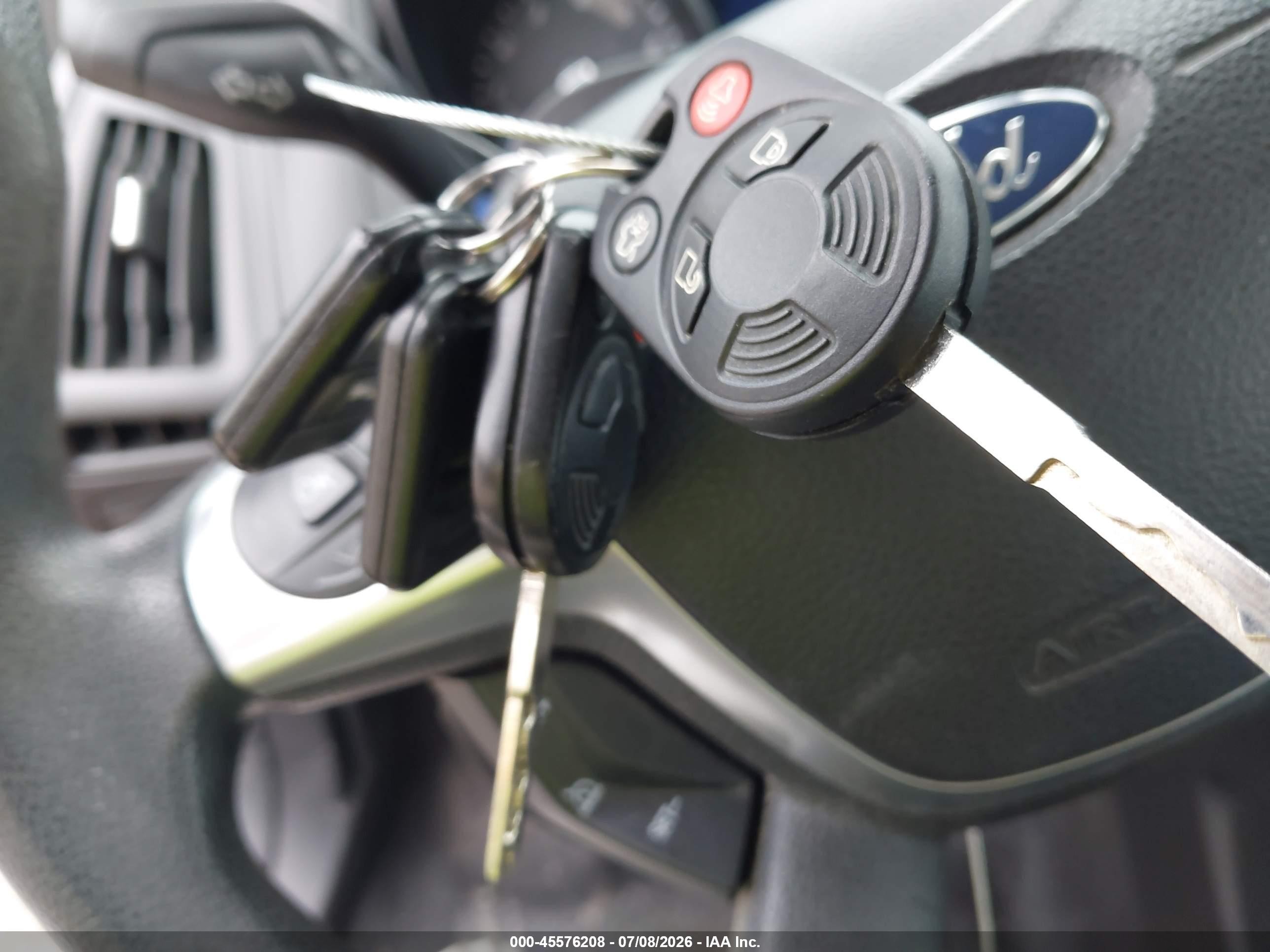 2013 Ford Focus Se Серый vin: 1FADP3F2XDL370003