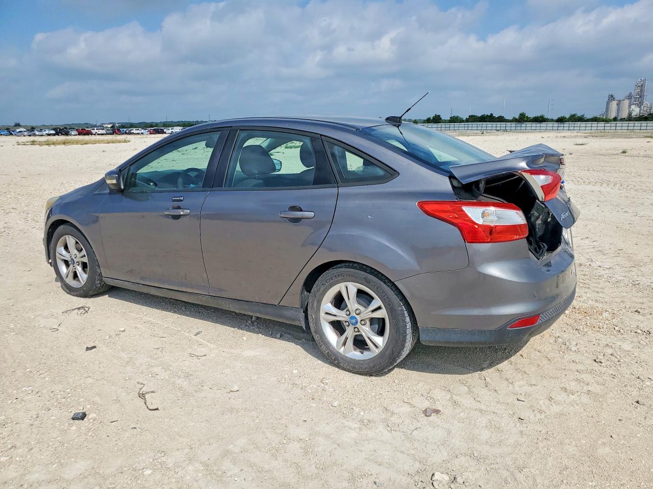 2014 Ford Focus Серый vin: 1FADP3F2XEL124568