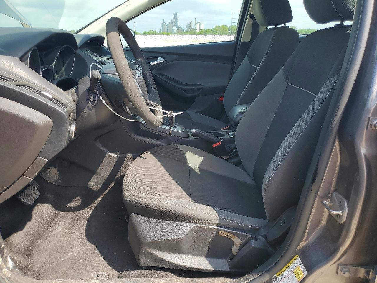 2014 Ford Focus Серый vin: 1FADP3F2XEL124568