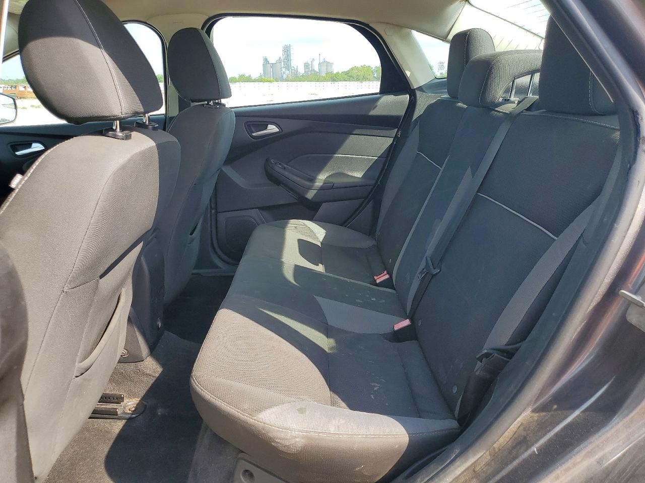 2014 Ford Focus Серый vin: 1FADP3F2XEL124568