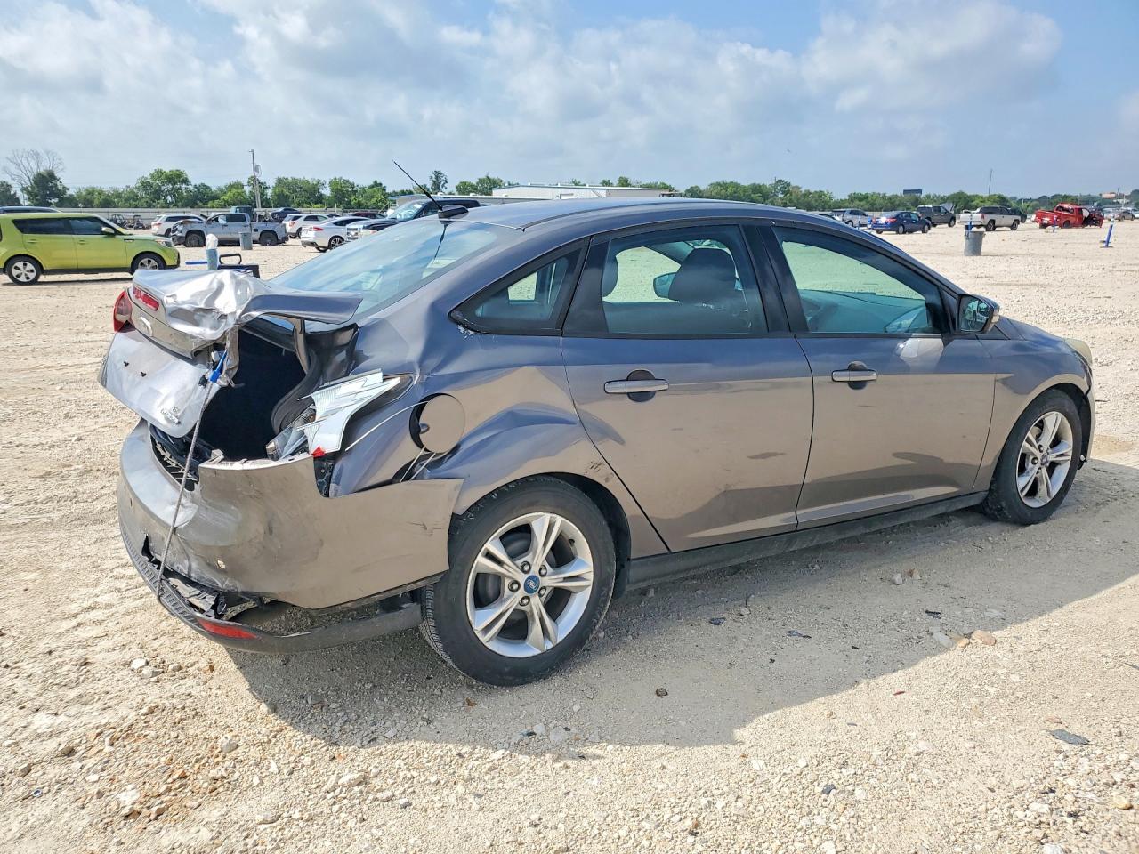 2014 Ford Focus Серый vin: 1FADP3F2XEL124568