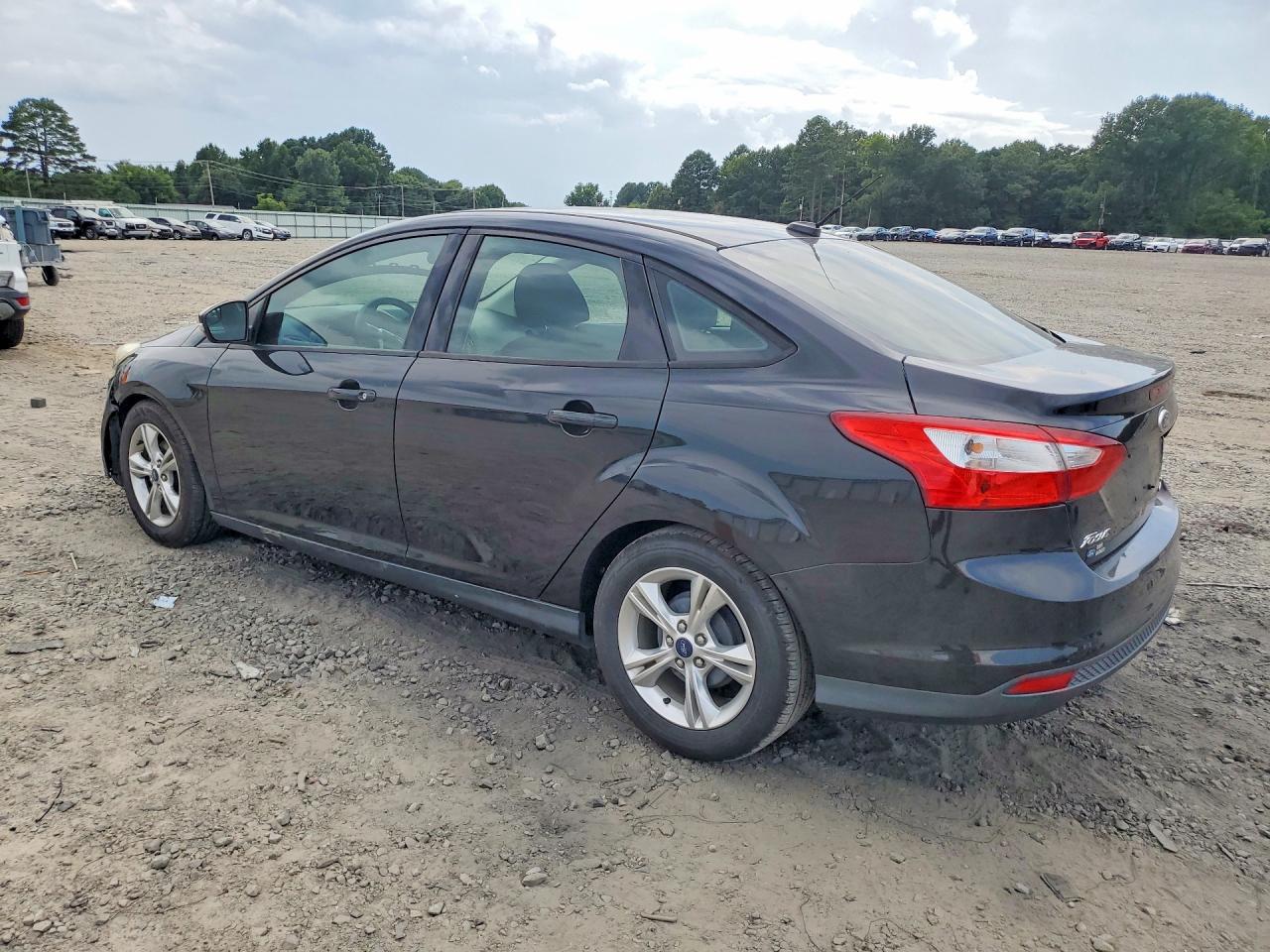 2014 Ford Focus Se Black vin: 1FADP3F2XEL133111