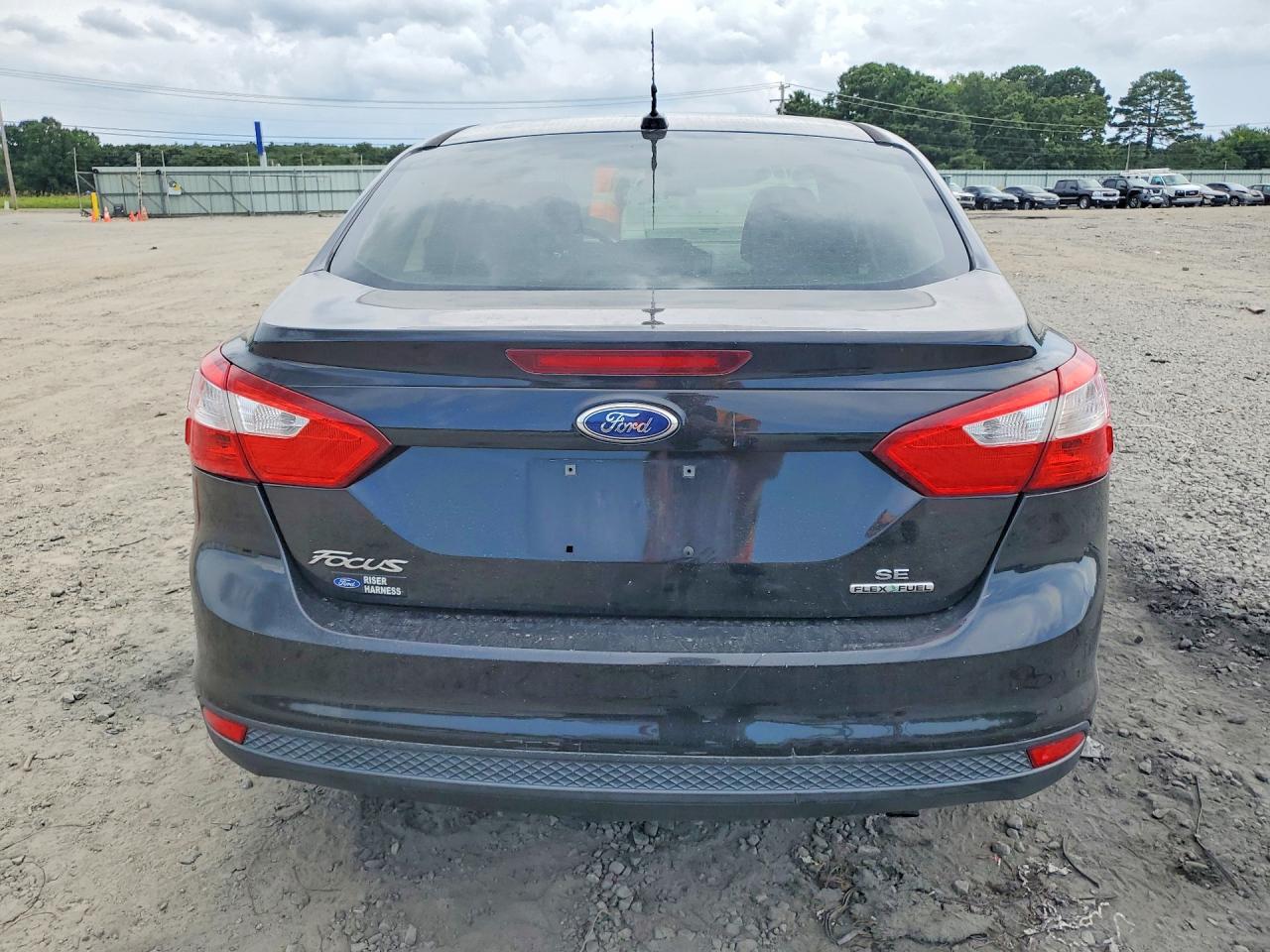 2014 Ford Focus Se Black vin: 1FADP3F2XEL133111