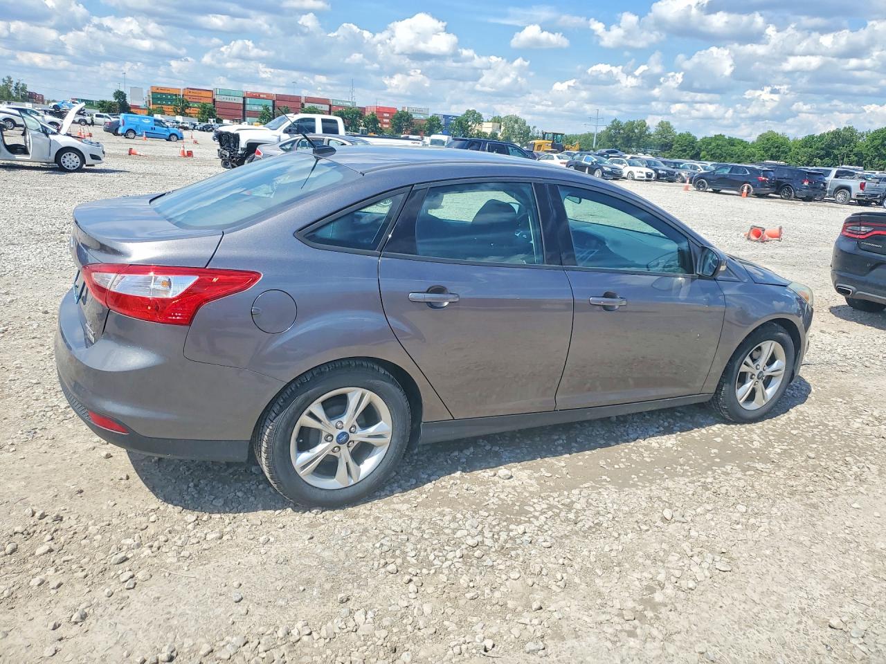 2014 Ford Focus Se Серый vin: 1FADP3F2XEL136378