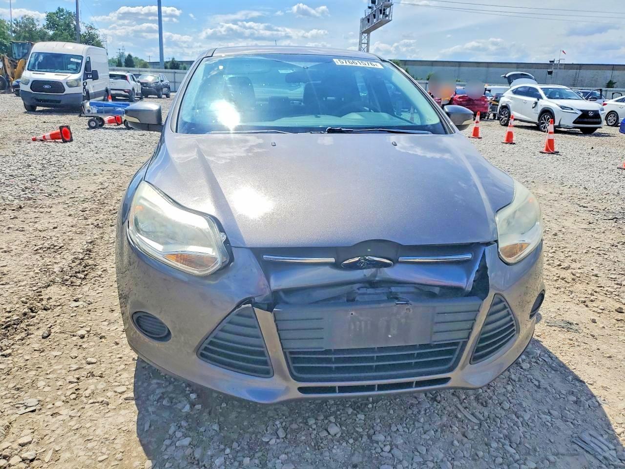 2014 Ford Focus Se Серый vin: 1FADP3F2XEL136378