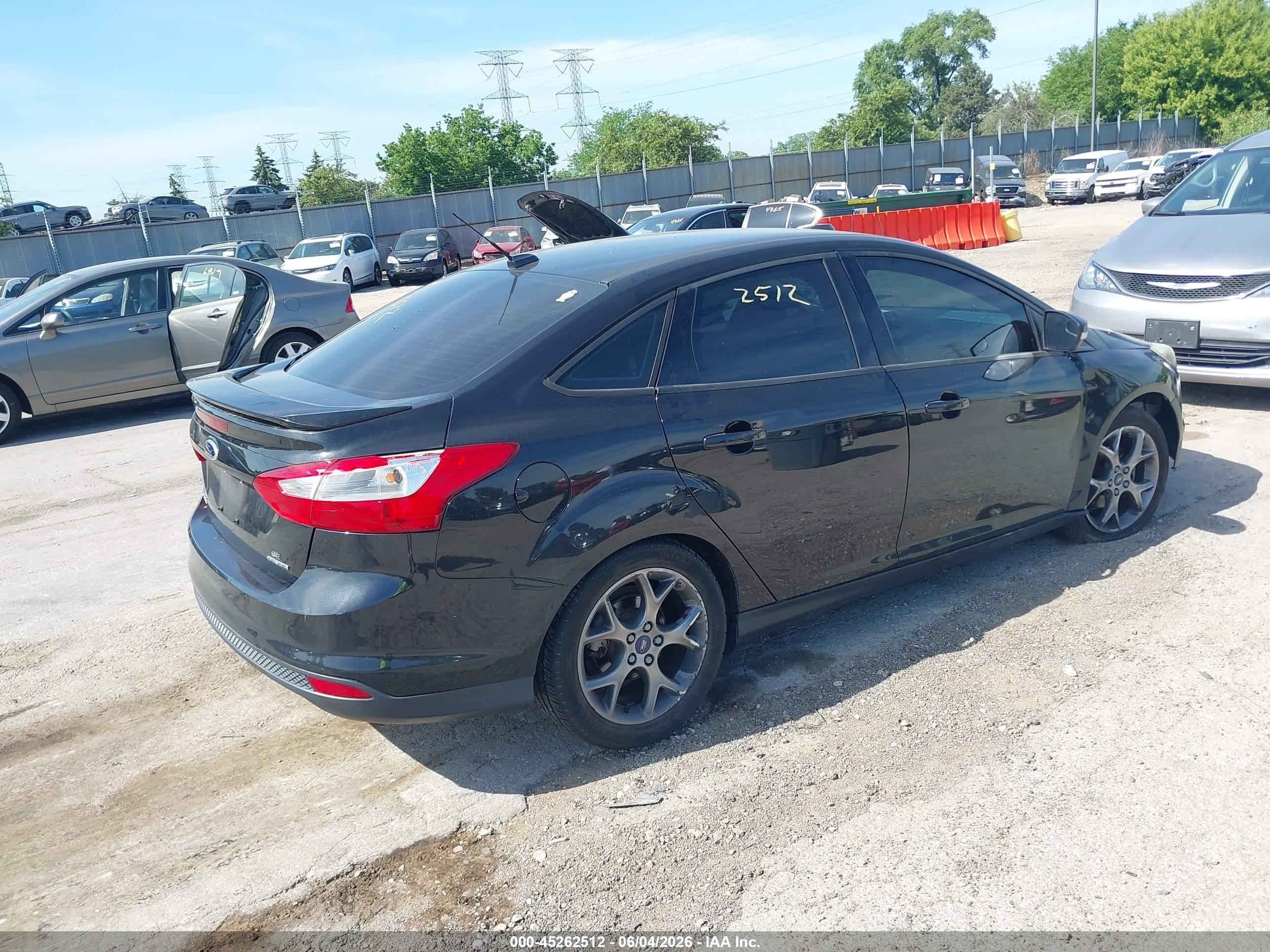 2014 Ford Focus Se Черный vin: 1FADP3F2XEL154797