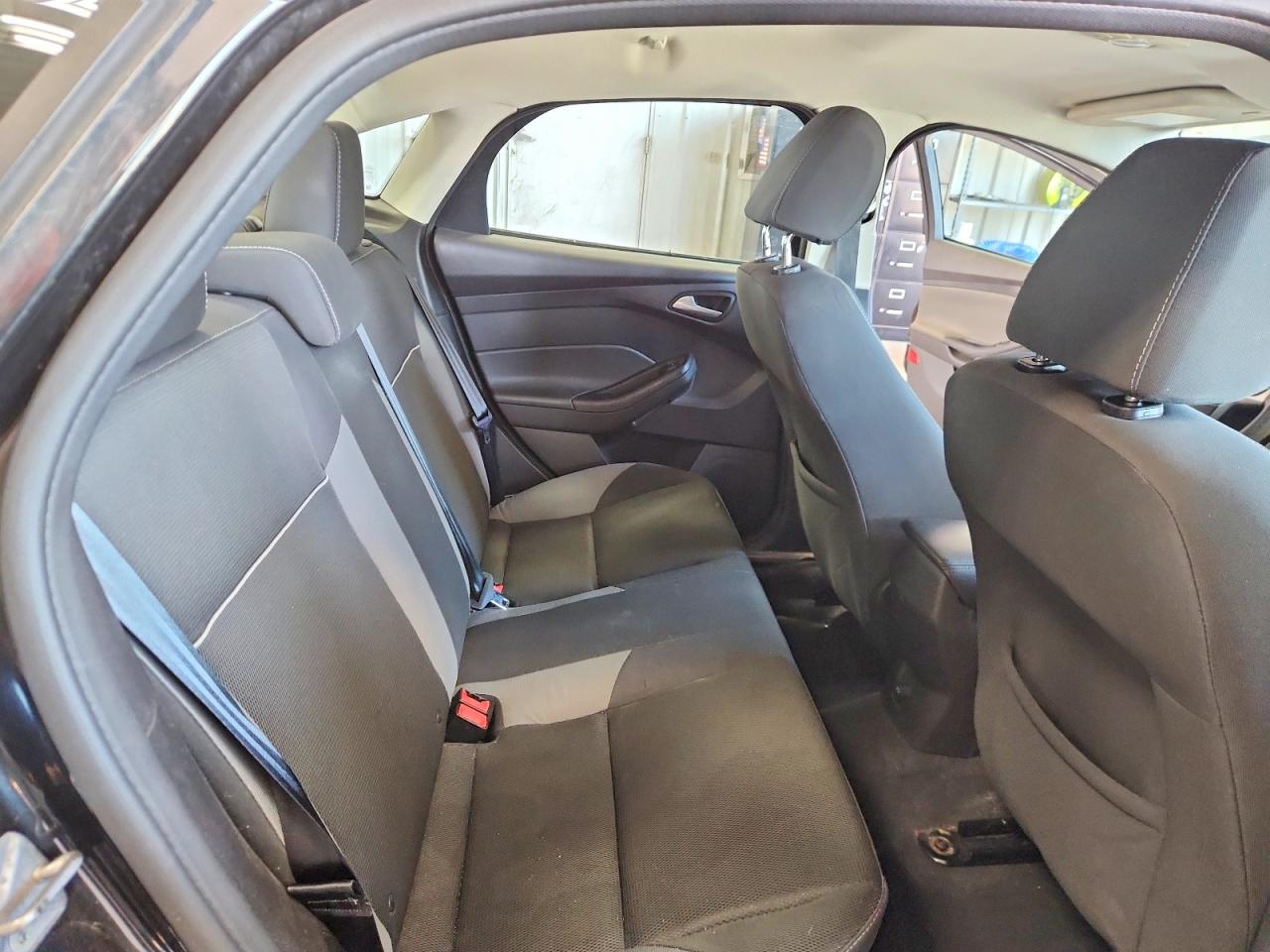 2014 Ford Focus Se Black vin: 1FADP3F2XEL160227