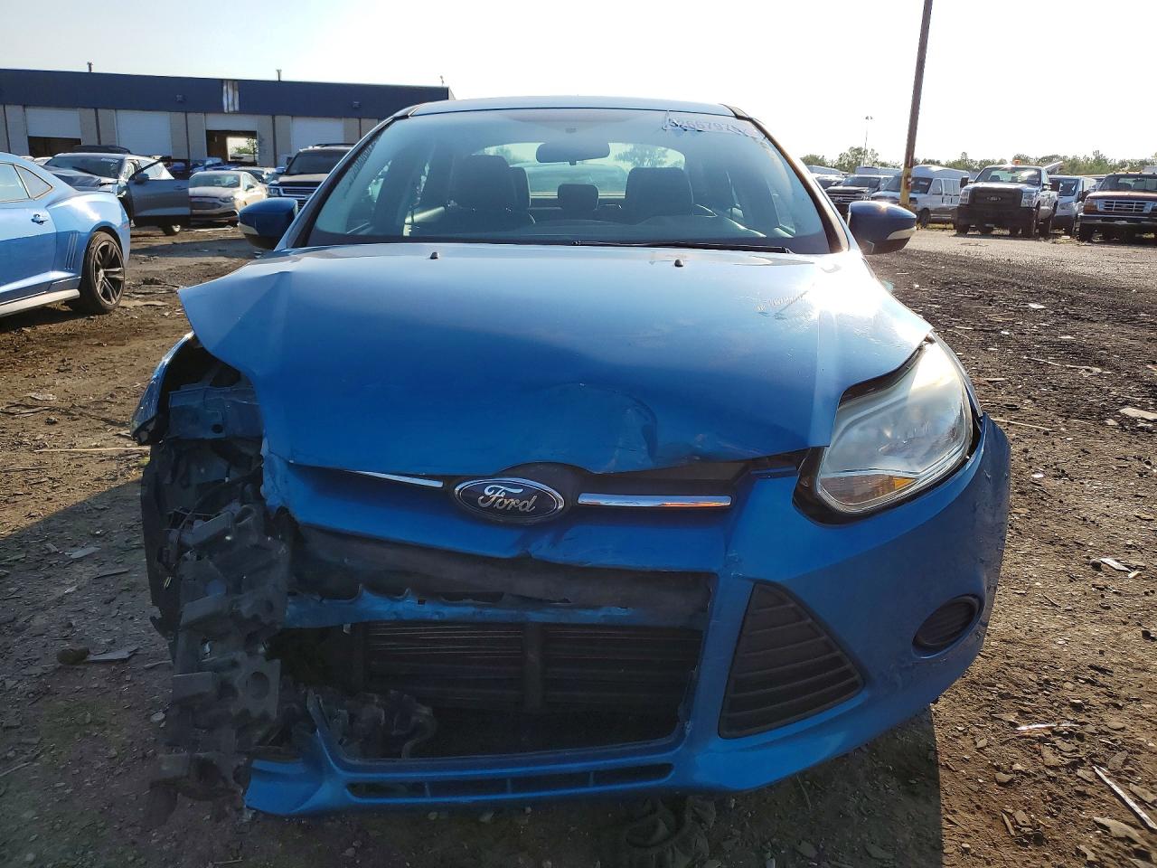 2014 Ford Focus Se Blue vin: 1FADP3F2XEL167680