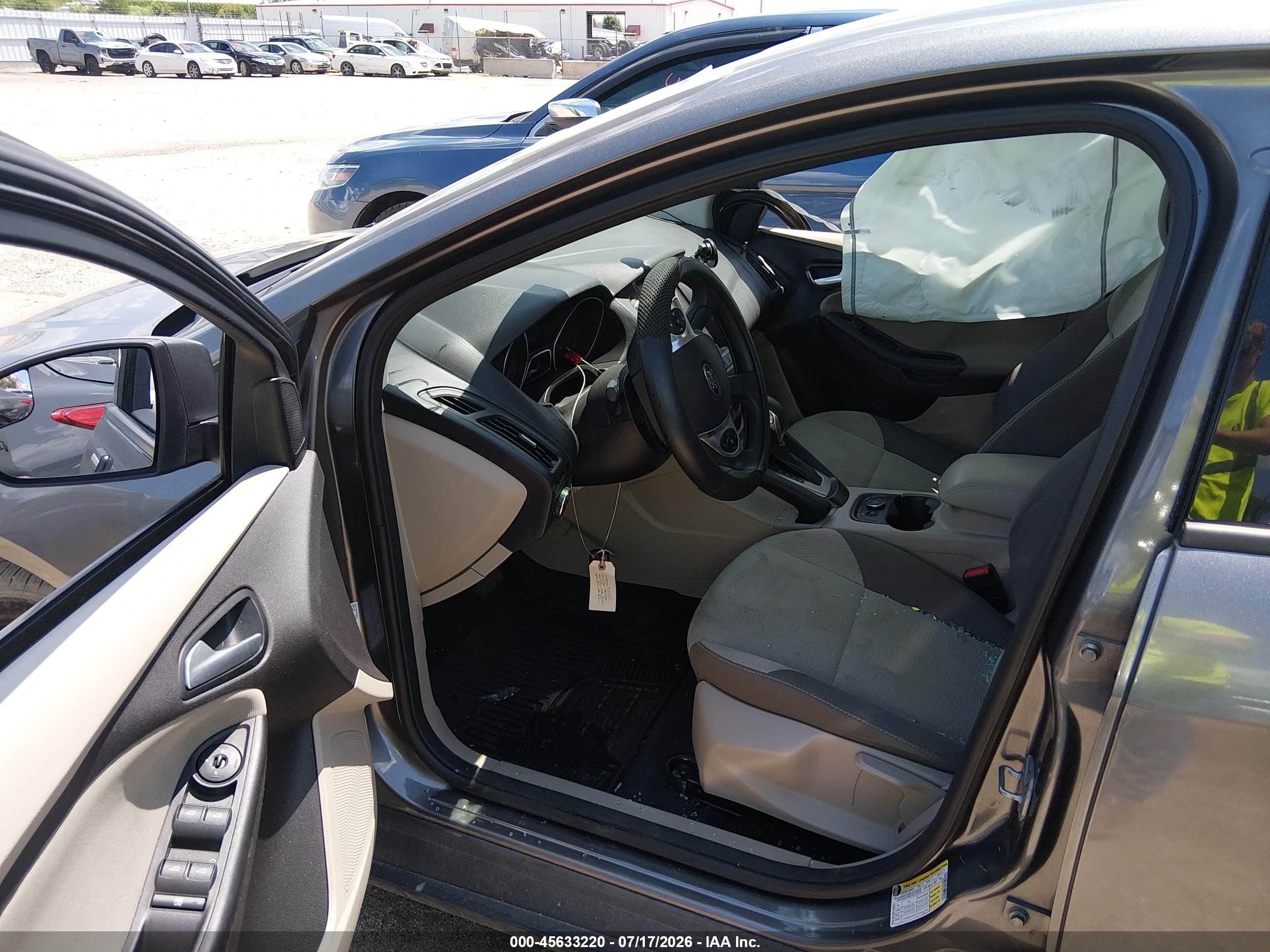 2014 Ford Focus Se Gray vin: 1FADP3F2XEL184284