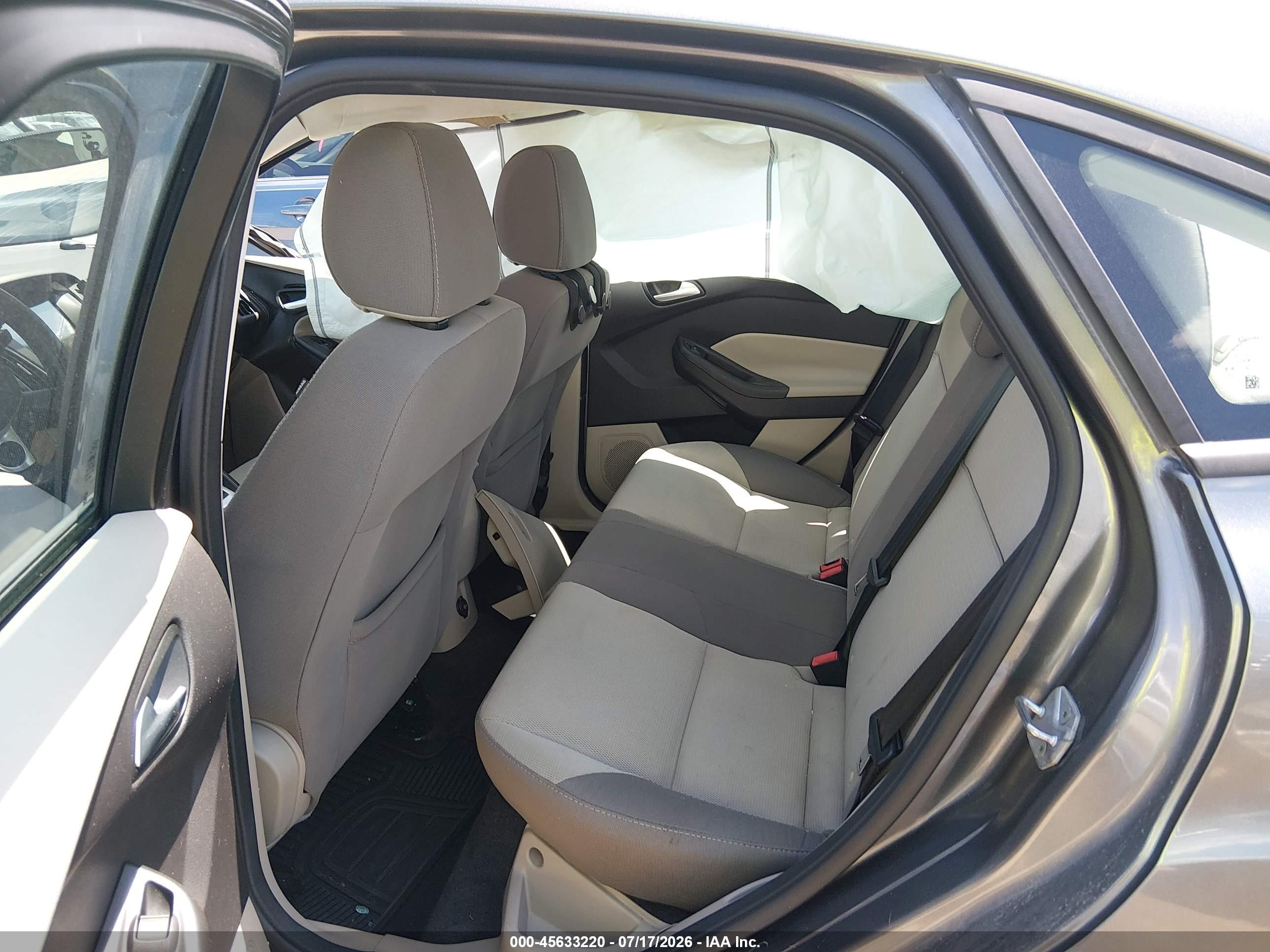 2014 Ford Focus Se Gray vin: 1FADP3F2XEL184284