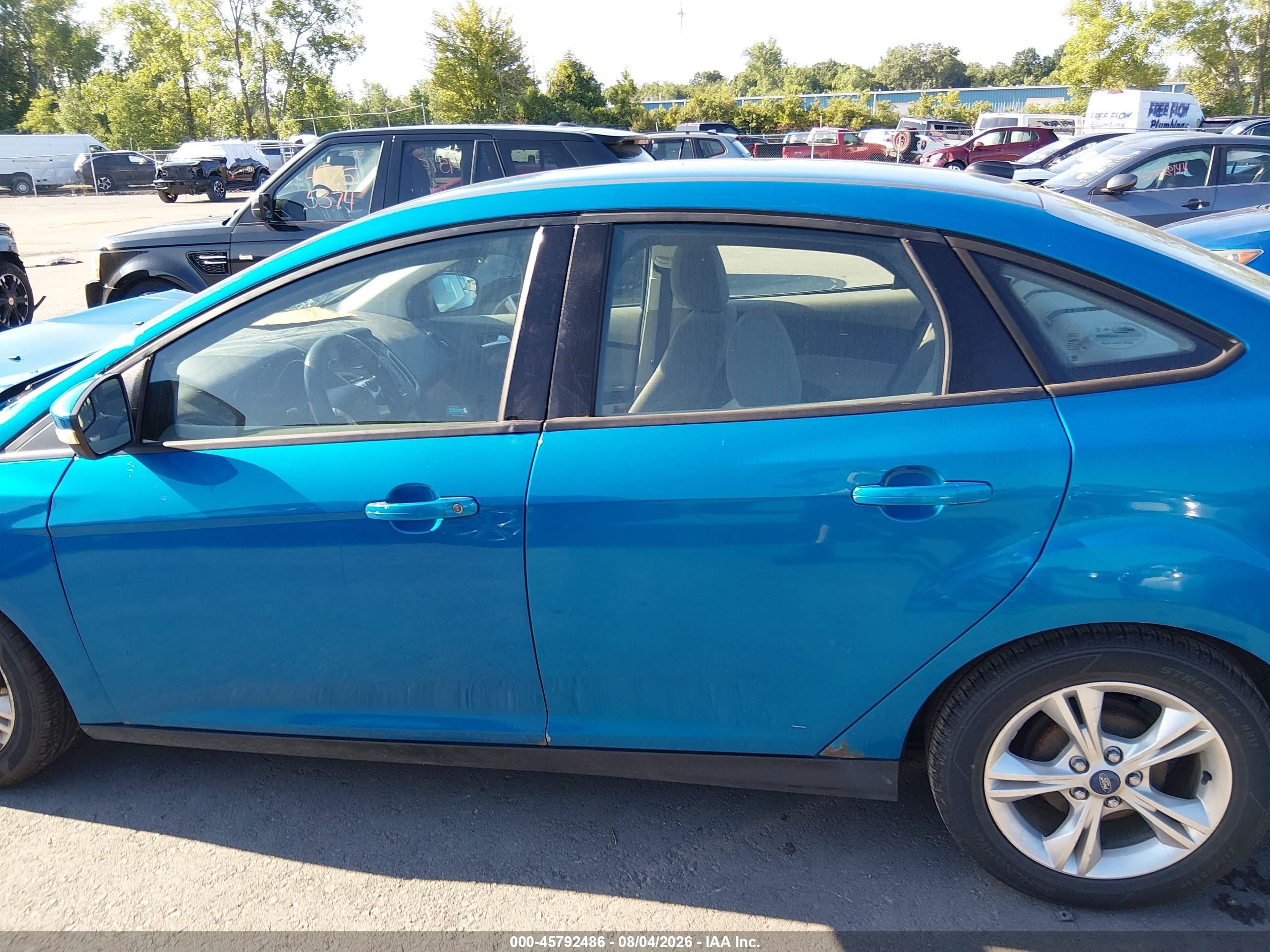 2014 Ford Focus Se Blue vin: 1FADP3F2XEL205764