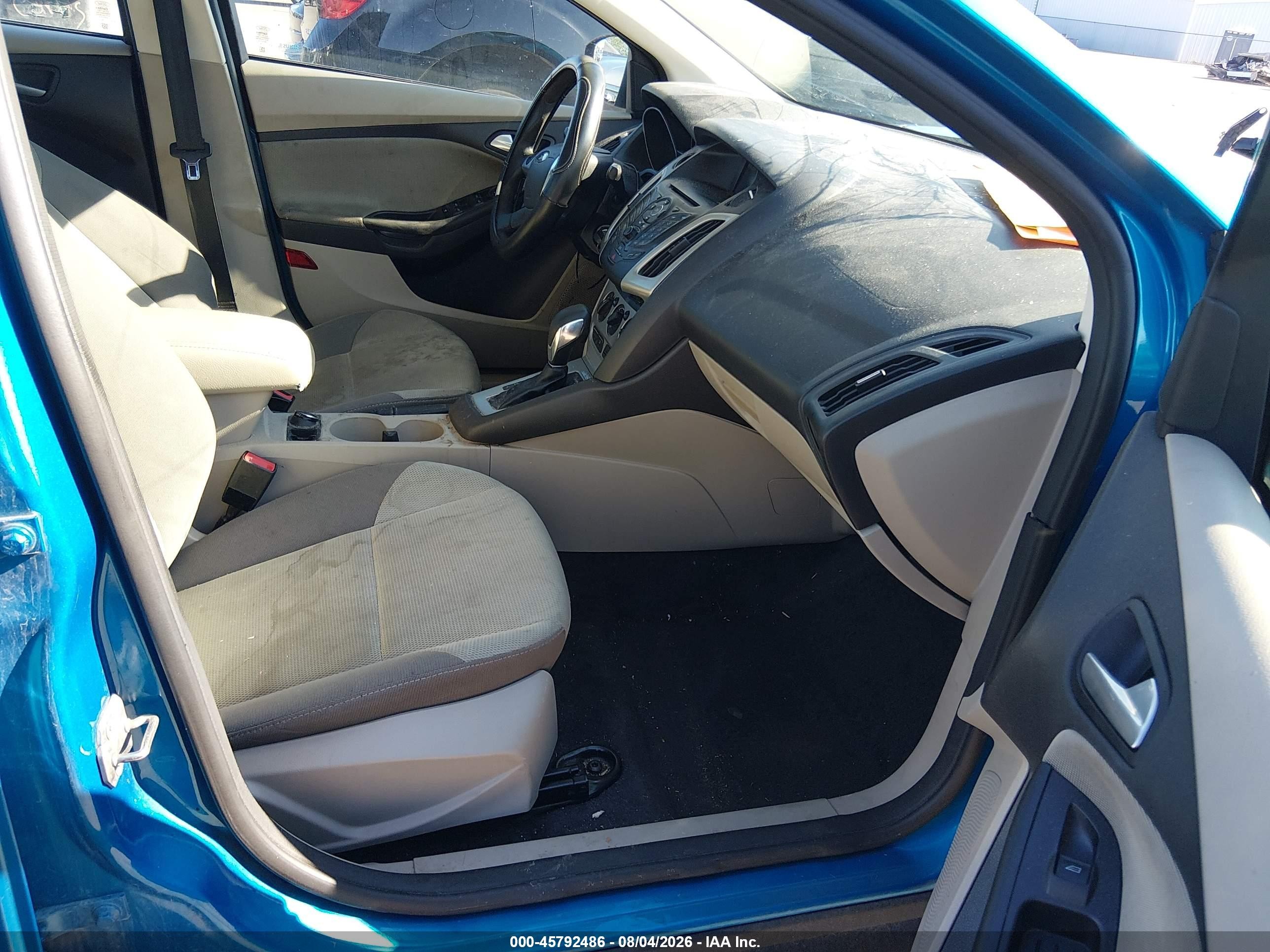 2014 Ford Focus Se Blue vin: 1FADP3F2XEL205764