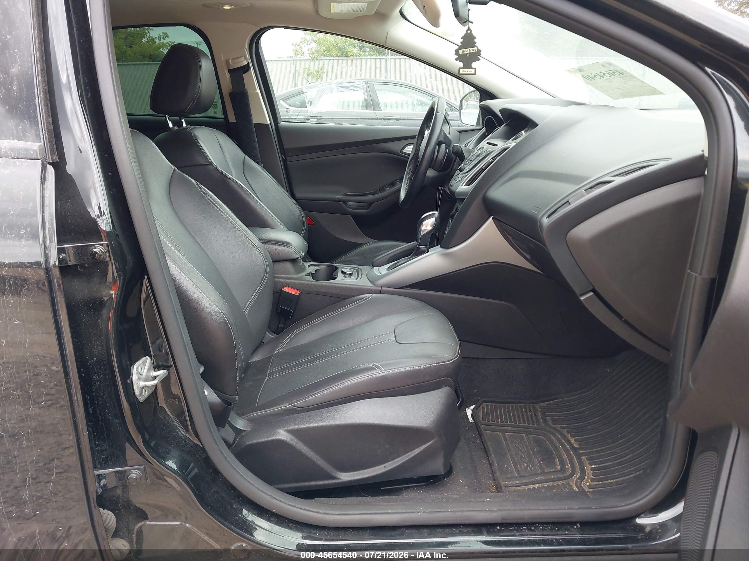 2014 Ford Focus Se Черный vin: 1FADP3F2XEL216943