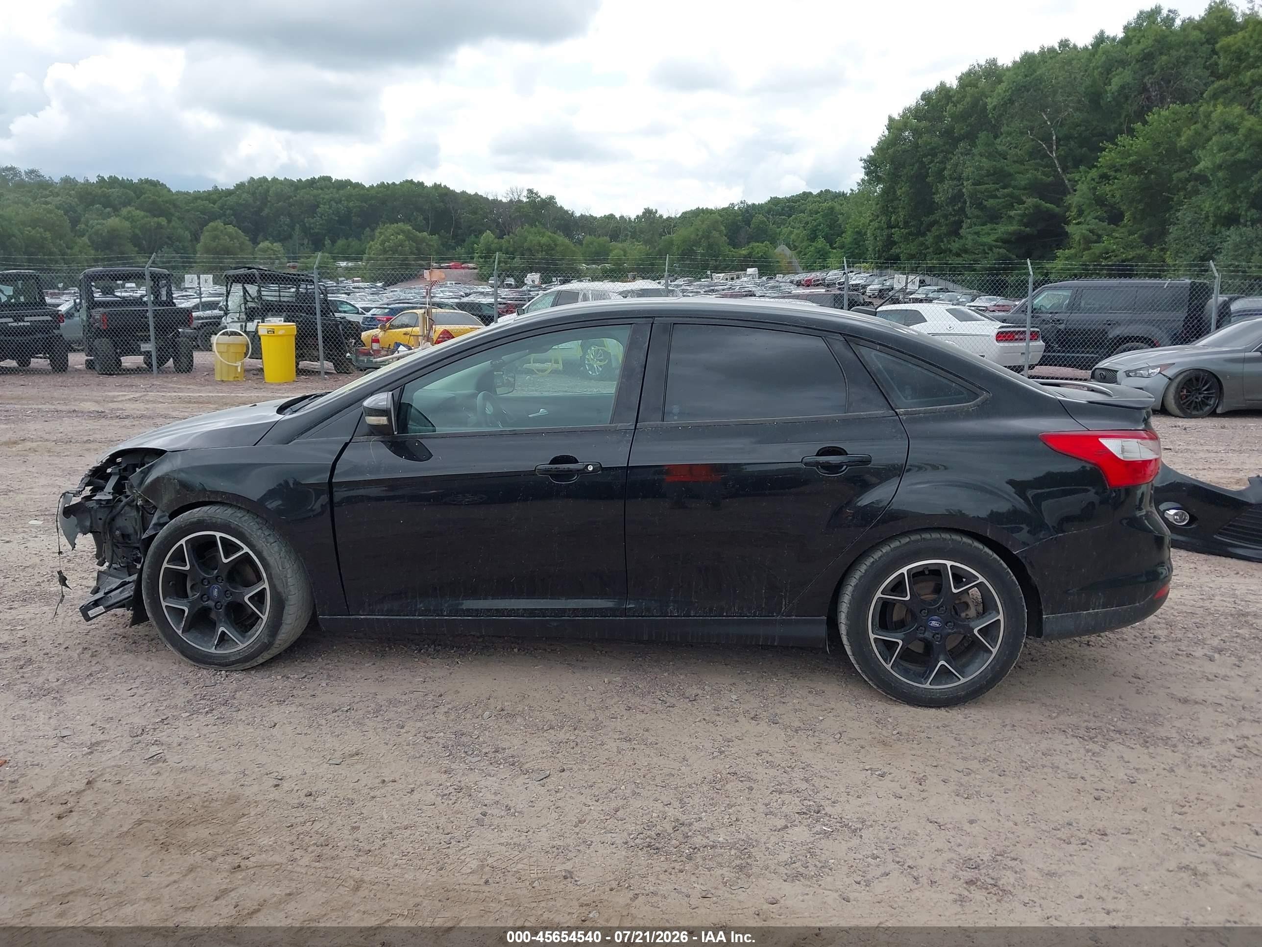 2014 Ford Focus Se Черный vin: 1FADP3F2XEL216943