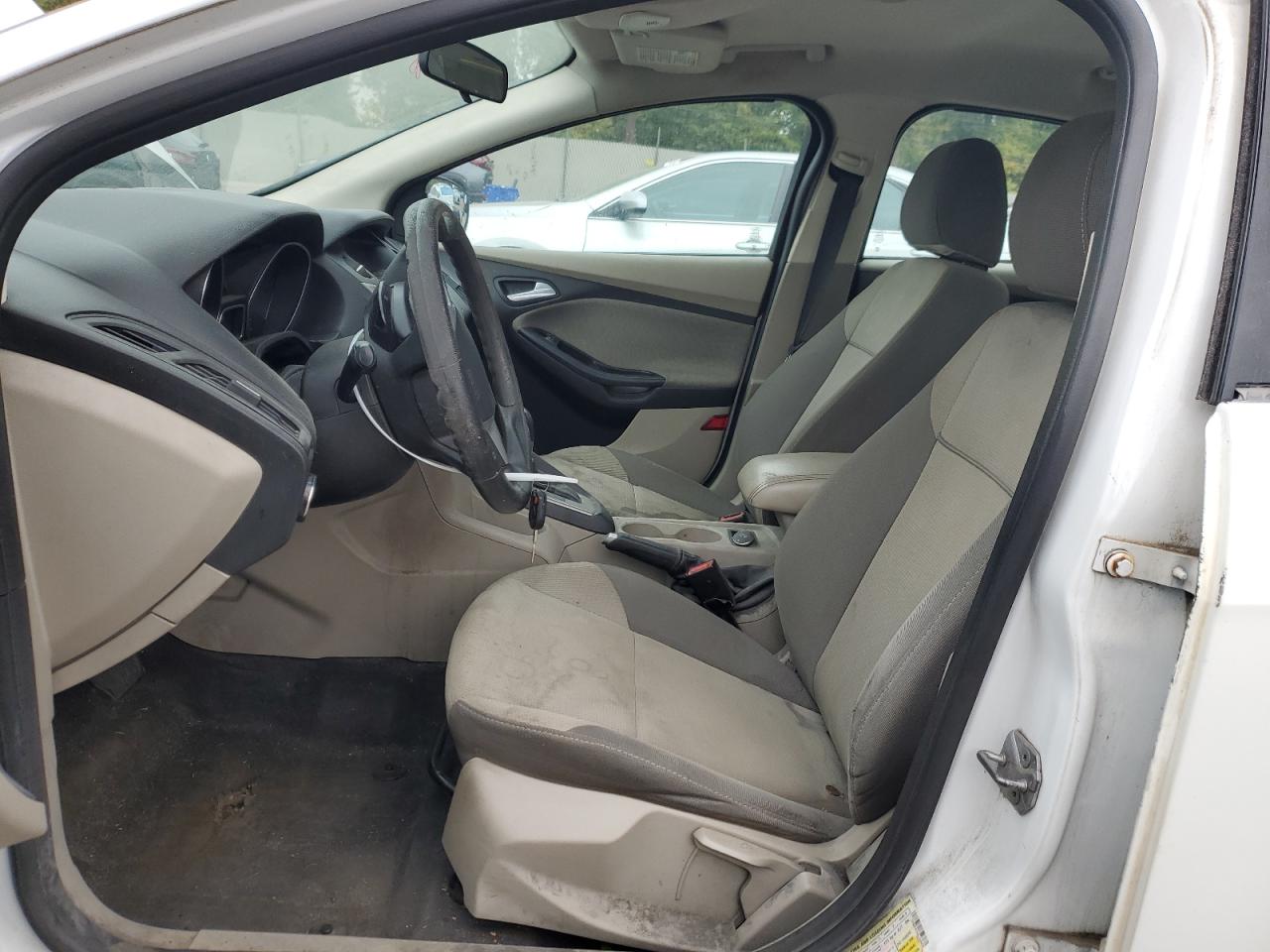 2014 Ford Focus Se White vin: 1FADP3F2XEL226839