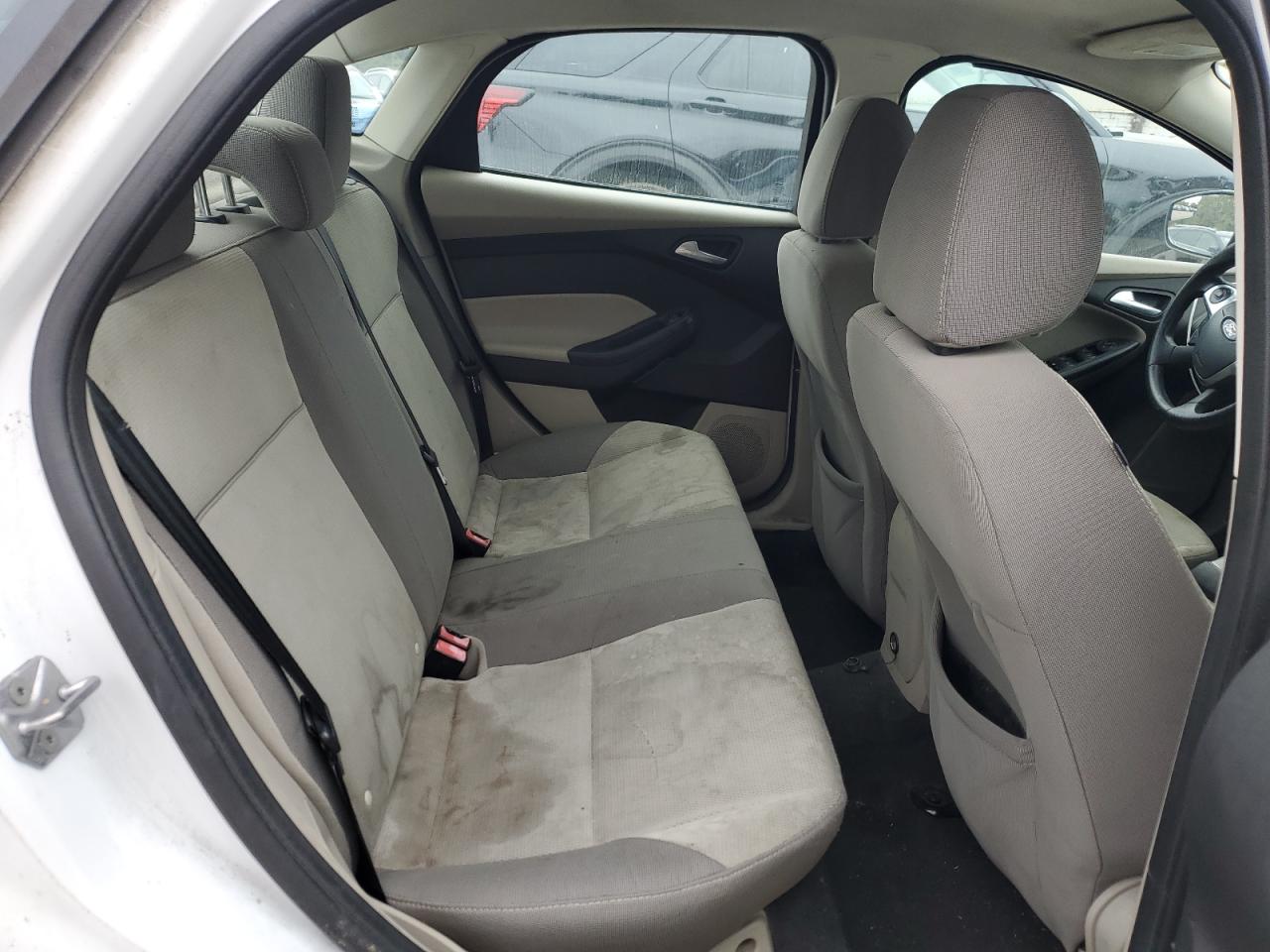 2014 Ford Focus Se White vin: 1FADP3F2XEL226839