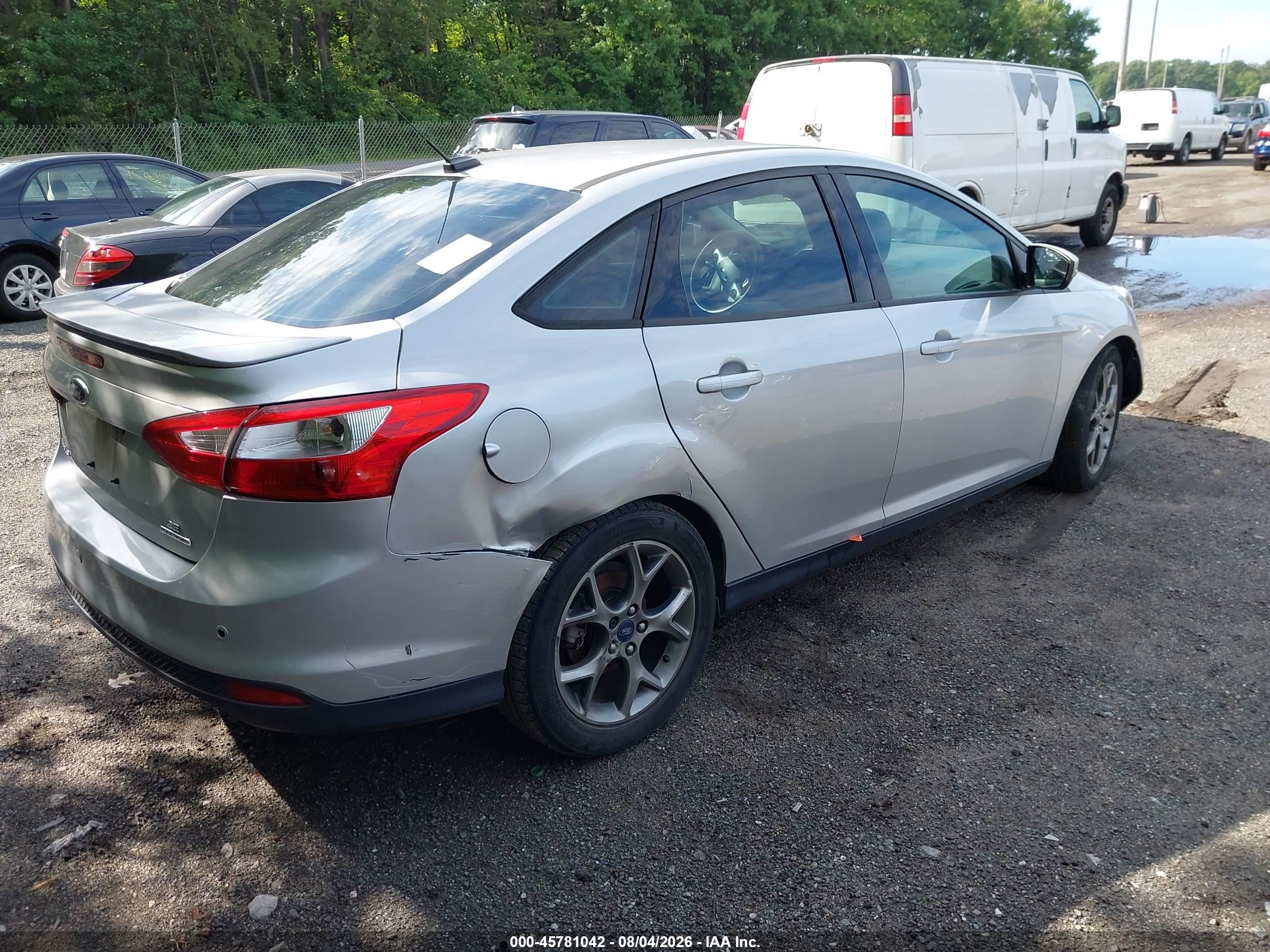 2014 Ford Focus Se Silver vin: 1FADP3F2XEL234021