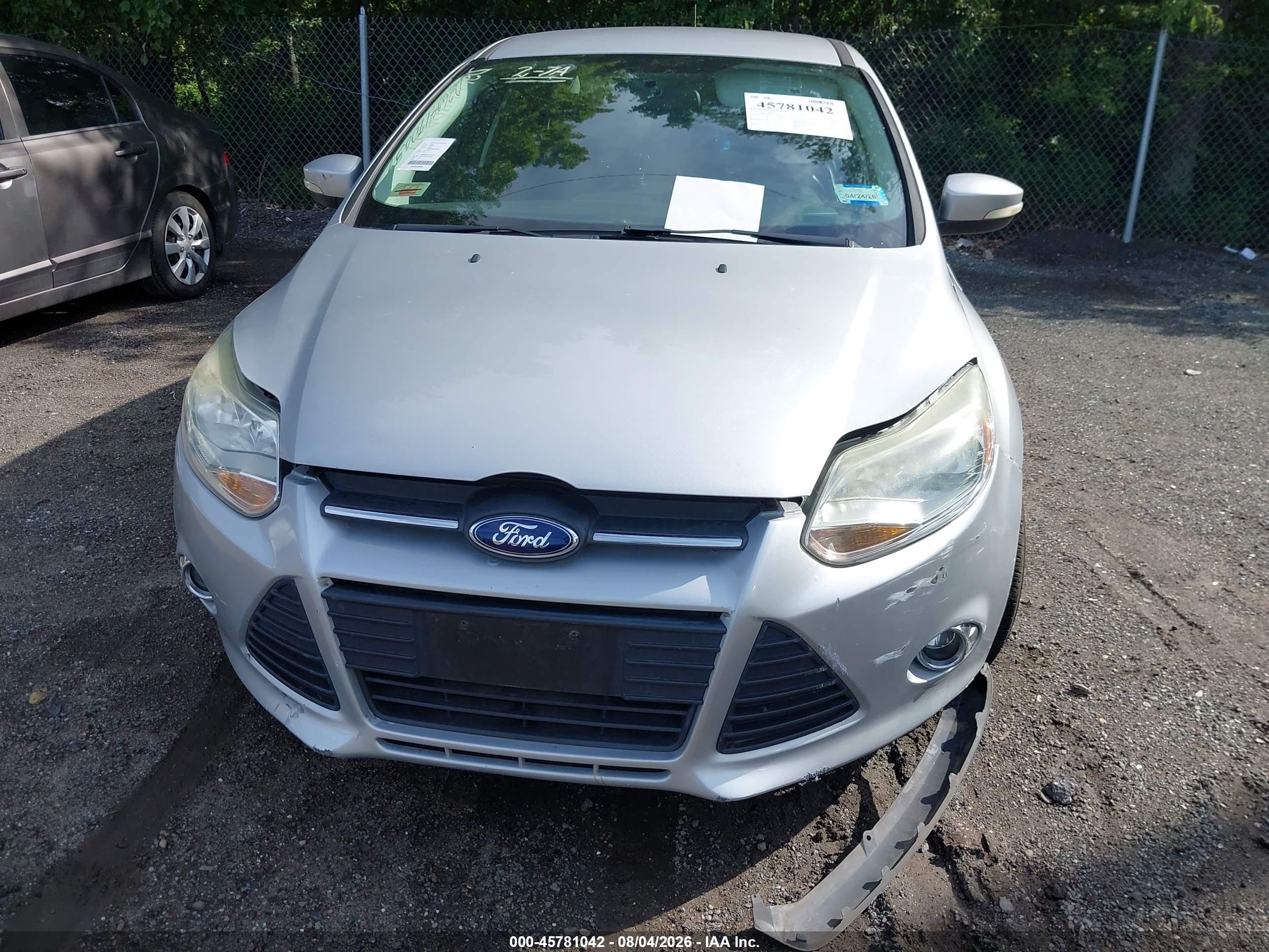 2014 Ford Focus Se Silver vin: 1FADP3F2XEL234021