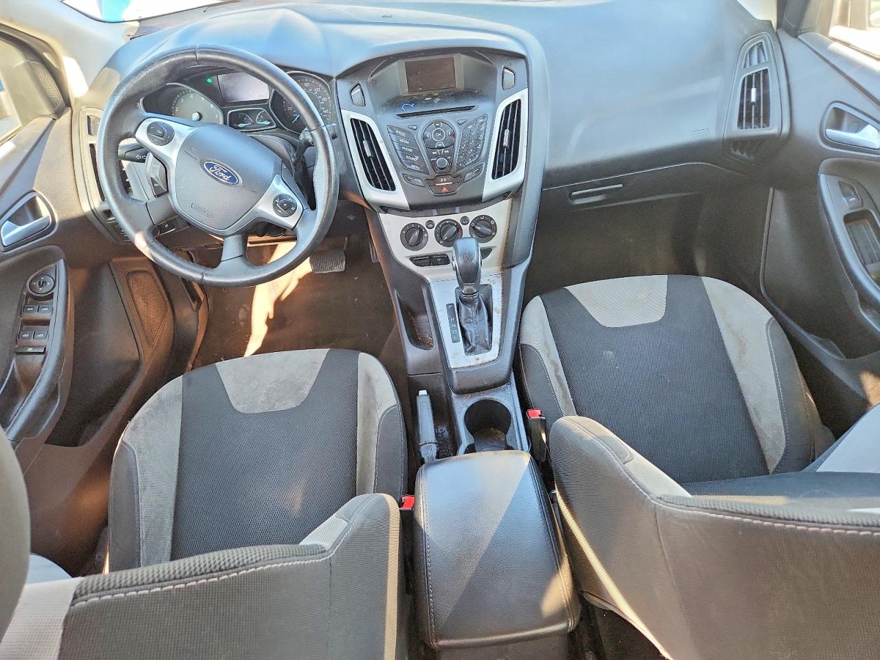2014 Ford Focus Se Blue vin: 1FADP3F2XEL235539