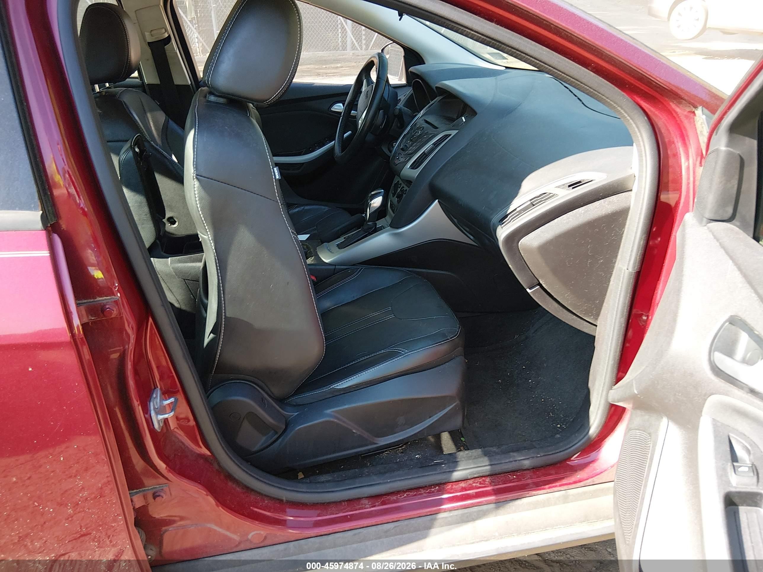 2014 Ford Focus Se Red vin: 1FADP3F2XEL241406