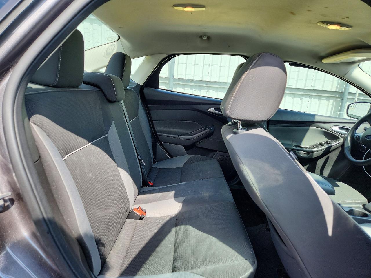 2014 Ford Focus Se Gray vin: 1FADP3F2XEL261932