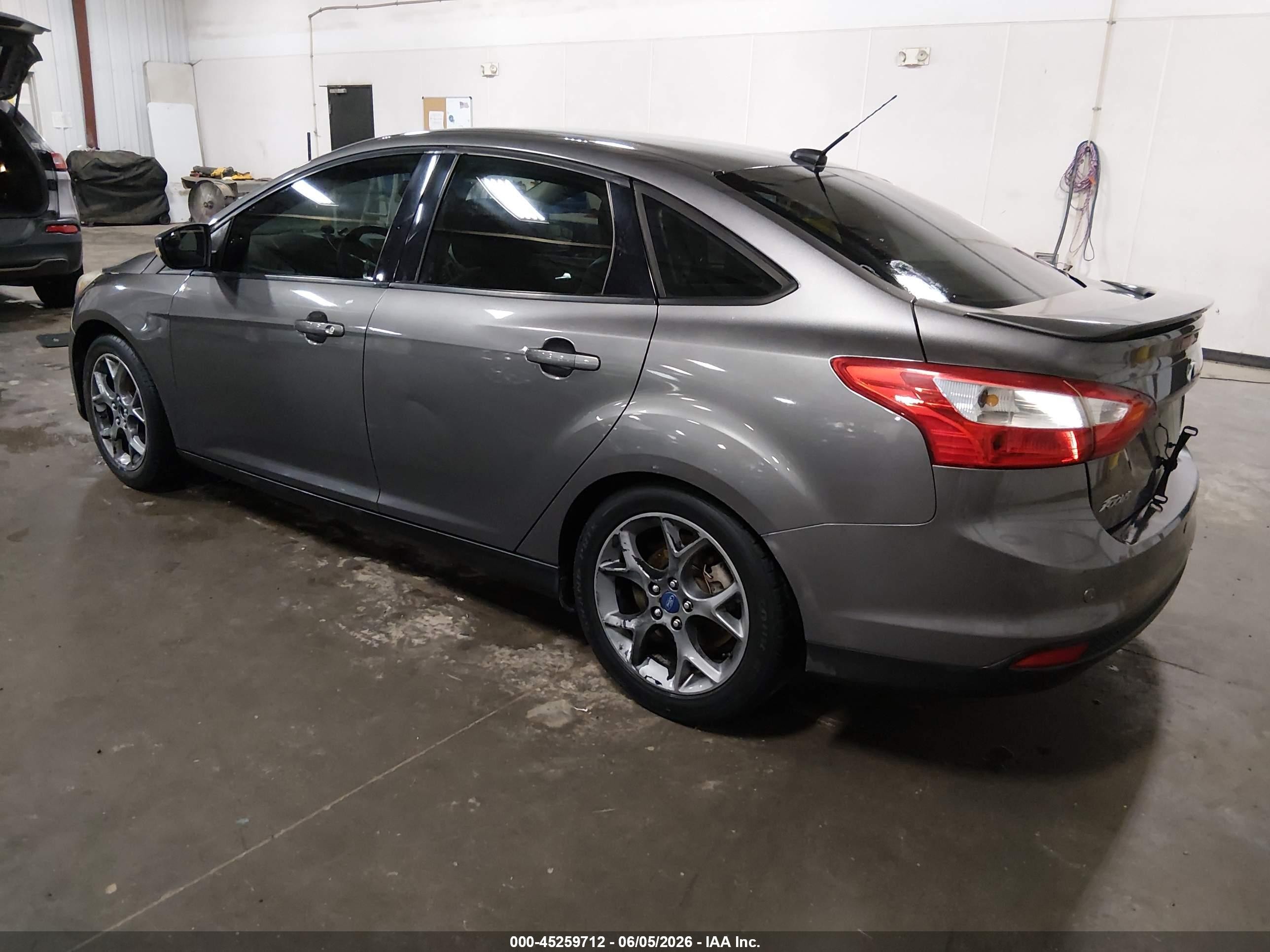 2014 Ford Focus Se Gray vin: 1FADP3F2XEL287348