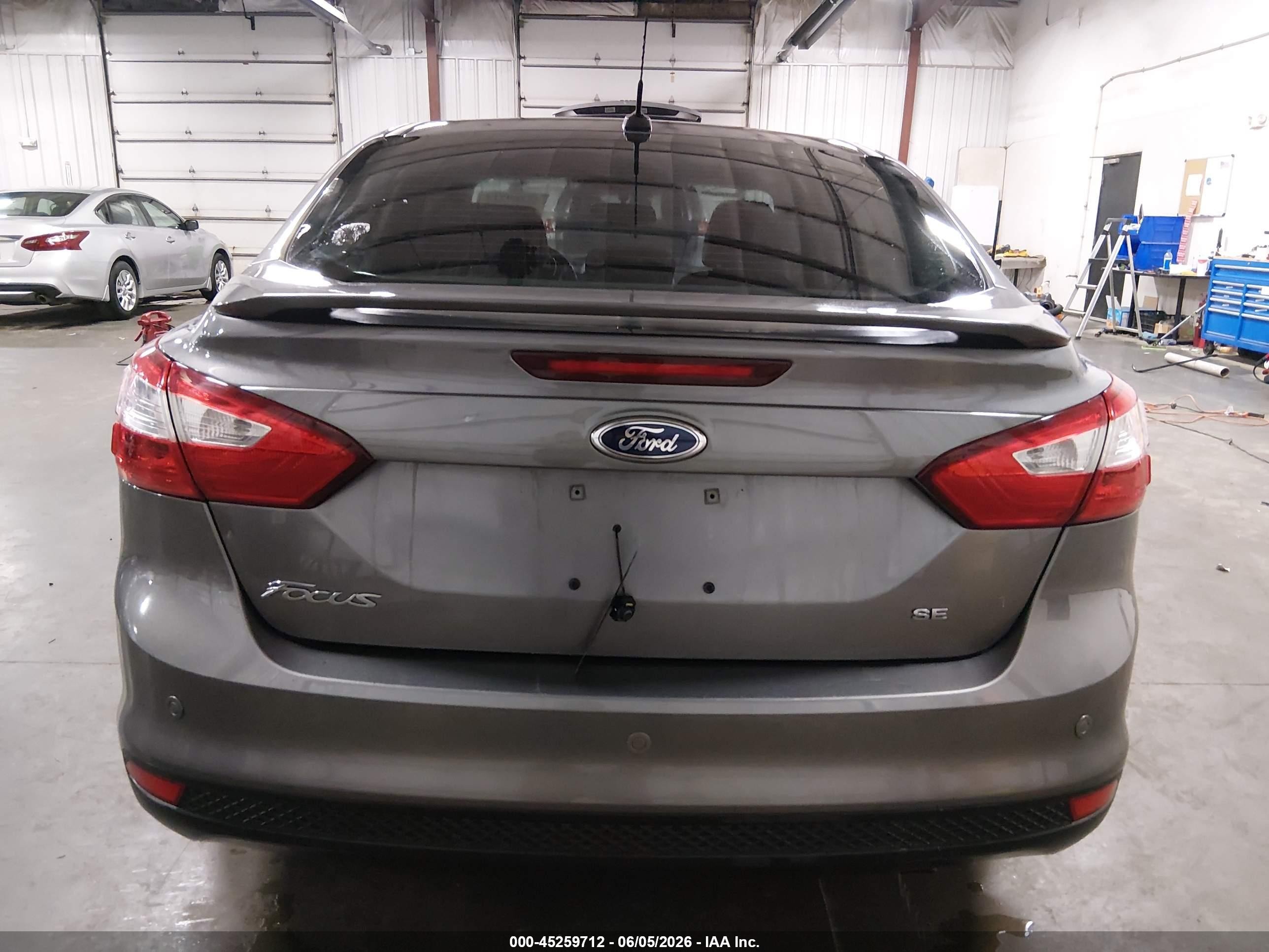 2014 Ford Focus Se Gray vin: 1FADP3F2XEL287348