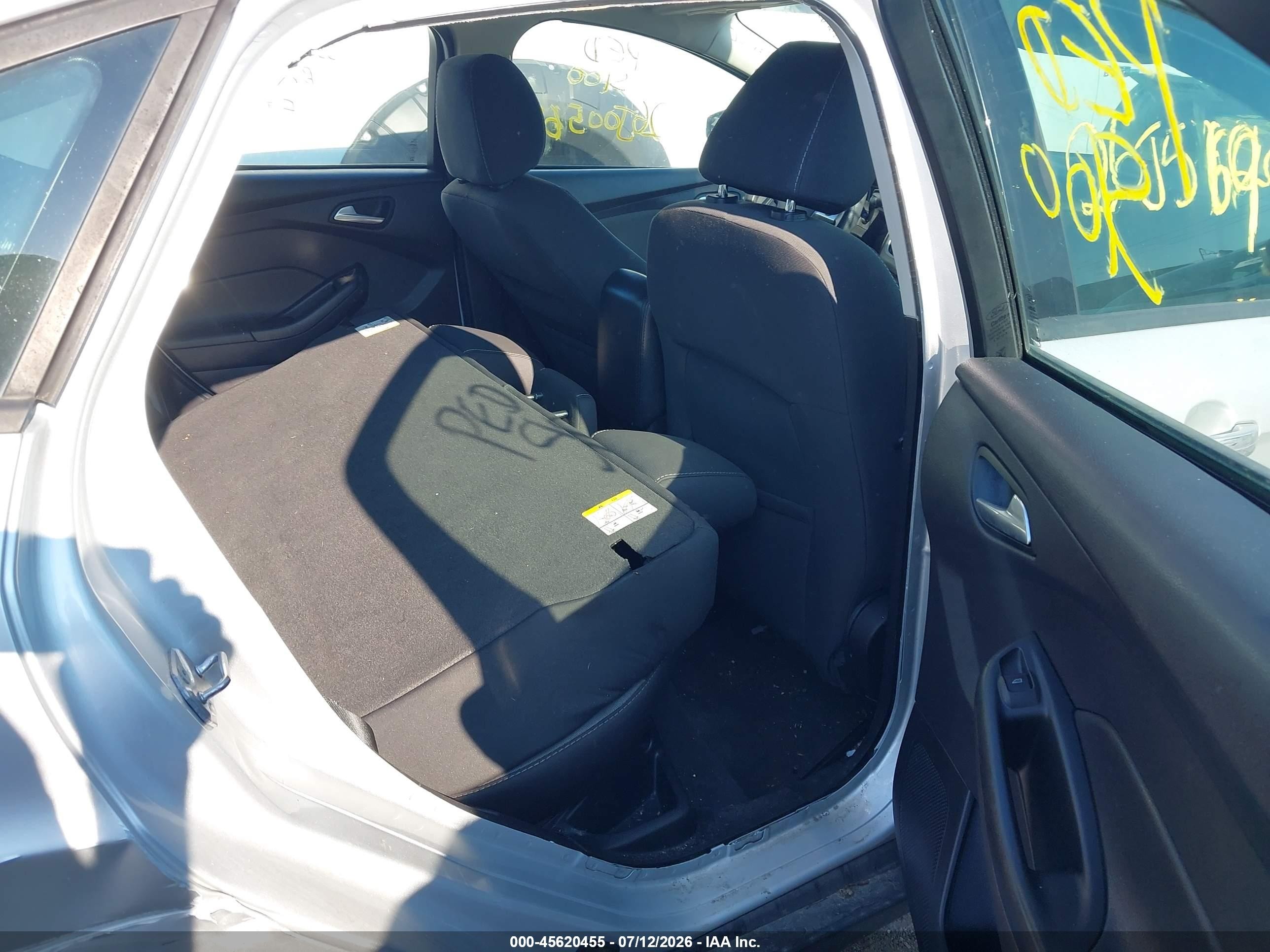 2014 Ford Focus Se Silver vin: 1FADP3F2XEL295546