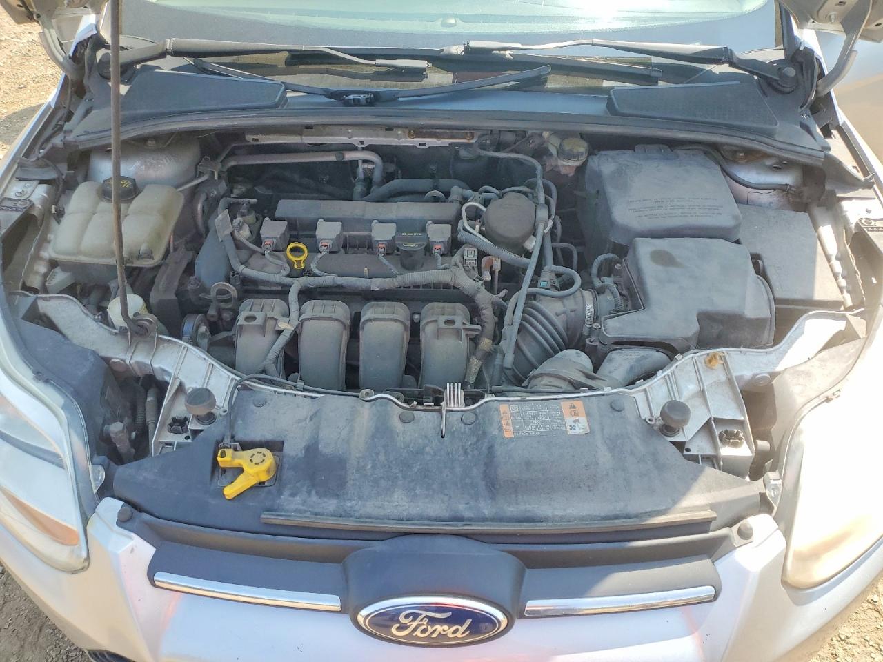 2014 Ford Focus Se Серебряный vin: 1FADP3F2XEL297135