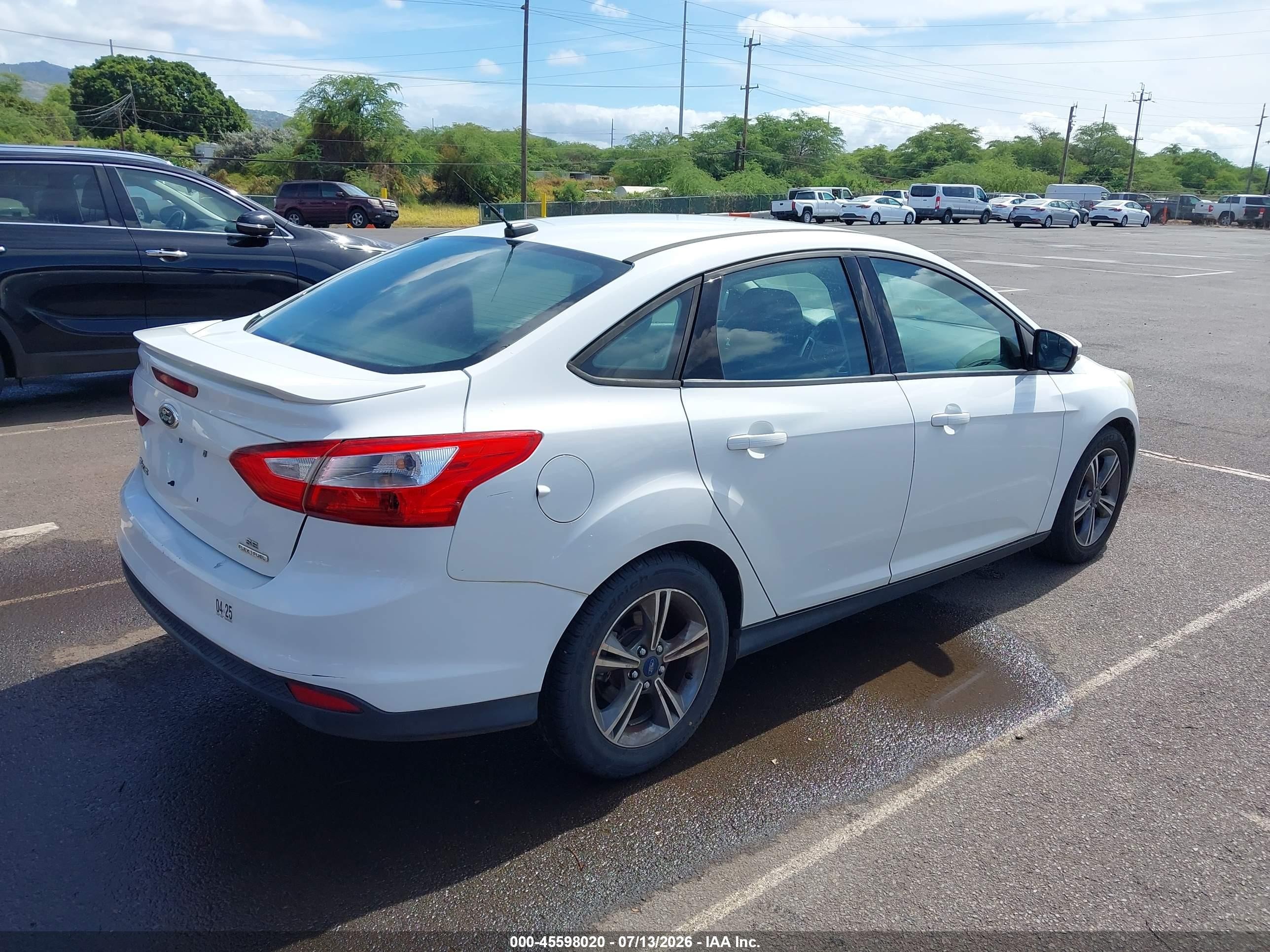 2014 Ford Focus Se White vin: 1FADP3F2XEL299614