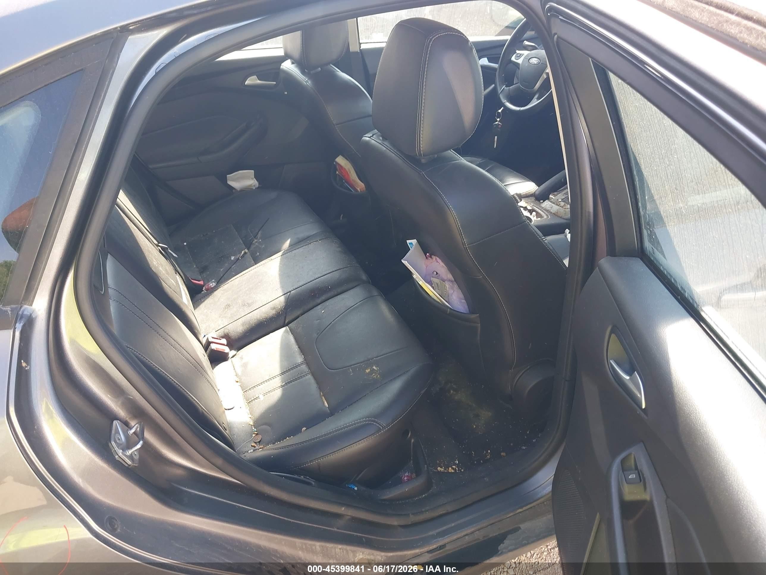 2014 Ford Focus Se Серый vin: 1FADP3F2XEL305234