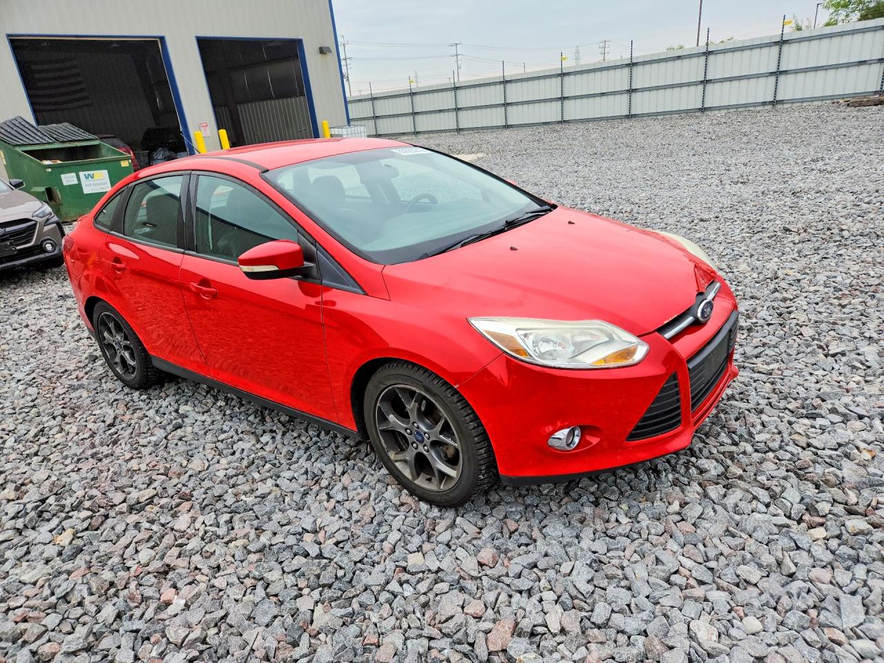 2014 Ford Focus Se Red vin: 1FADP3F2XEL318176