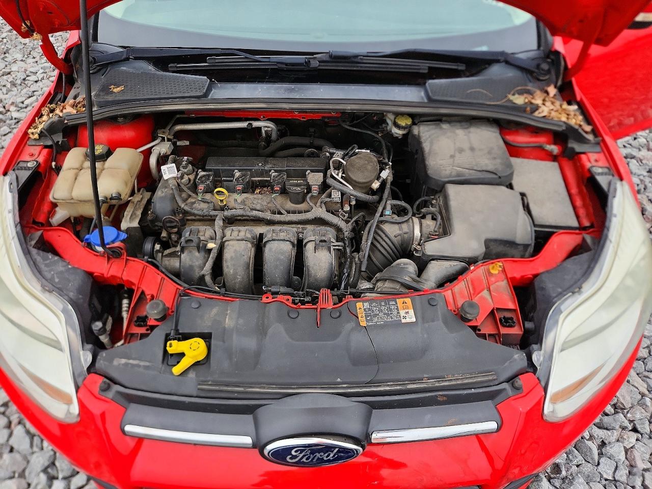 2014 Ford Focus Se Red vin: 1FADP3F2XEL318176