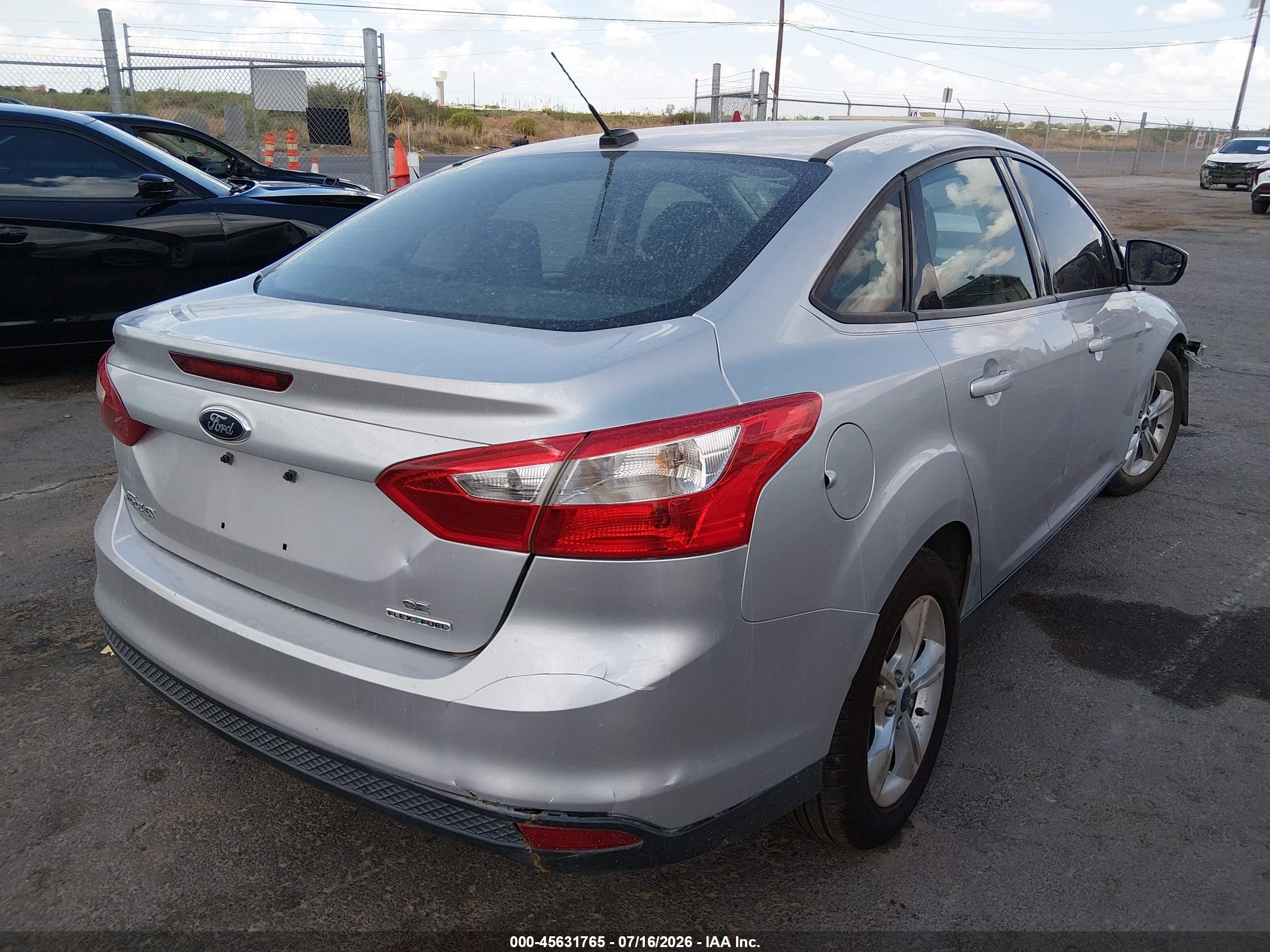 2014 Ford Focus Se Silver vin: 1FADP3F2XEL330277