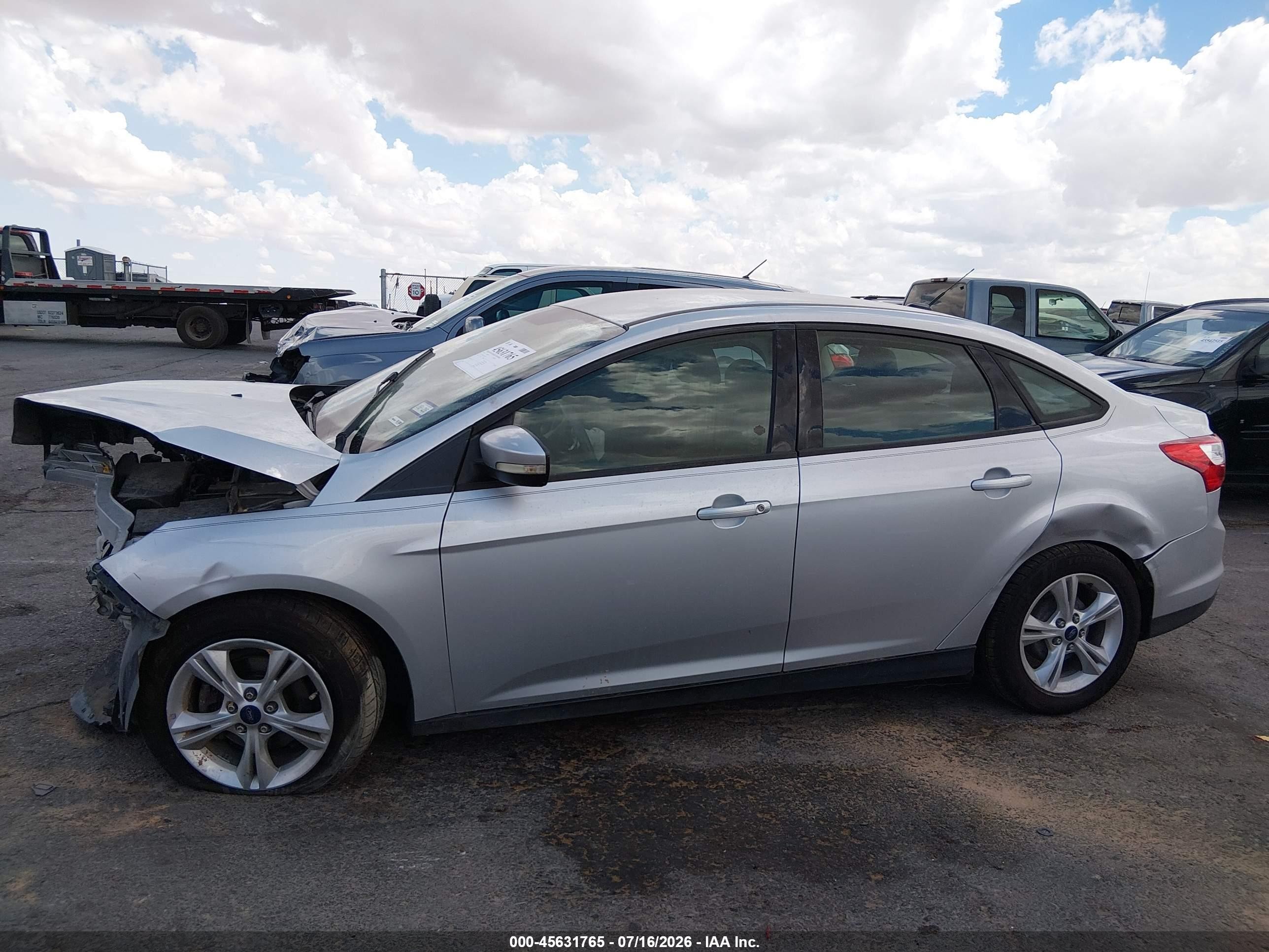 2014 Ford Focus Se Silver vin: 1FADP3F2XEL330277