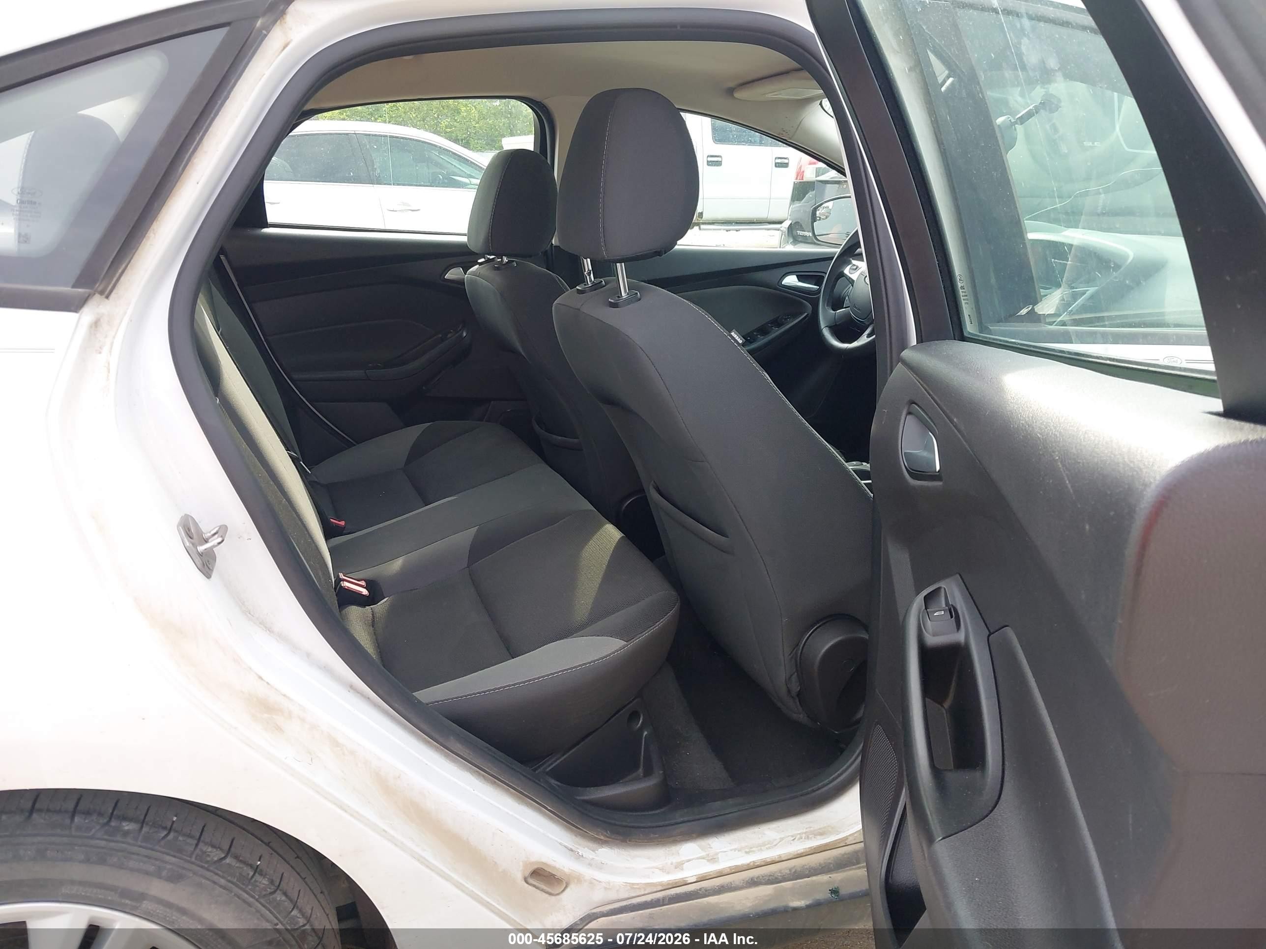 2014 Ford Focus Se White vin: 1FADP3F2XEL349220