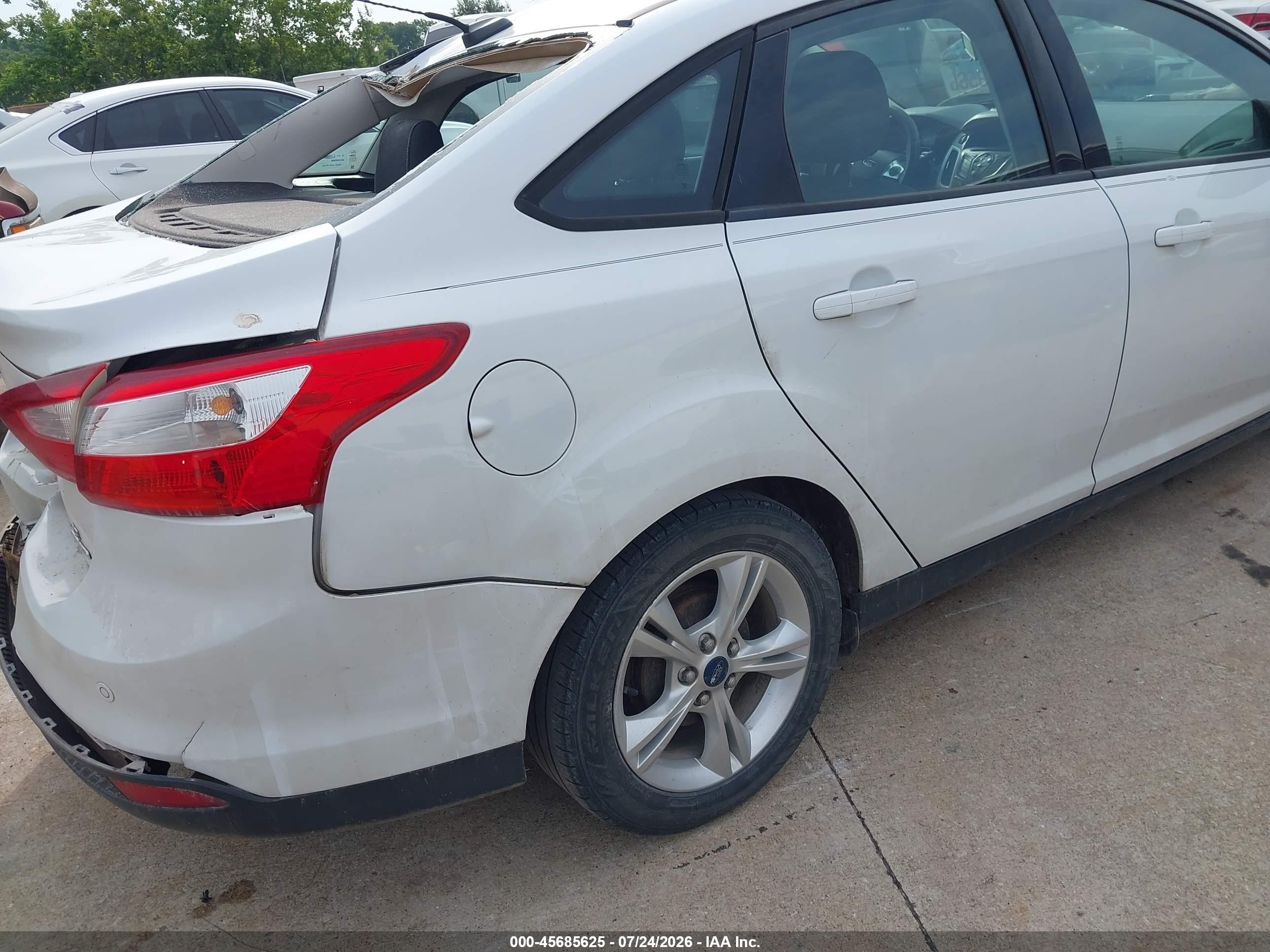 2014 Ford Focus Se White vin: 1FADP3F2XEL349220