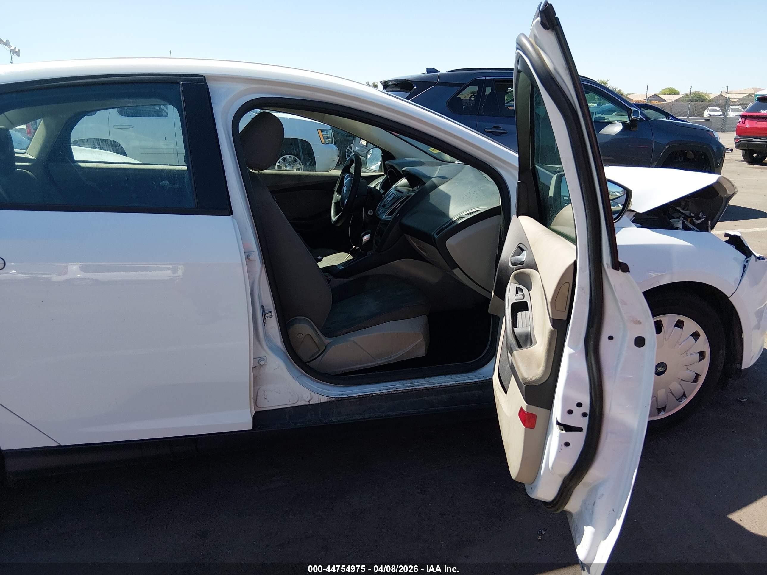 2014 Ford Focus Se White vin: 1FADP3F2XEL351470