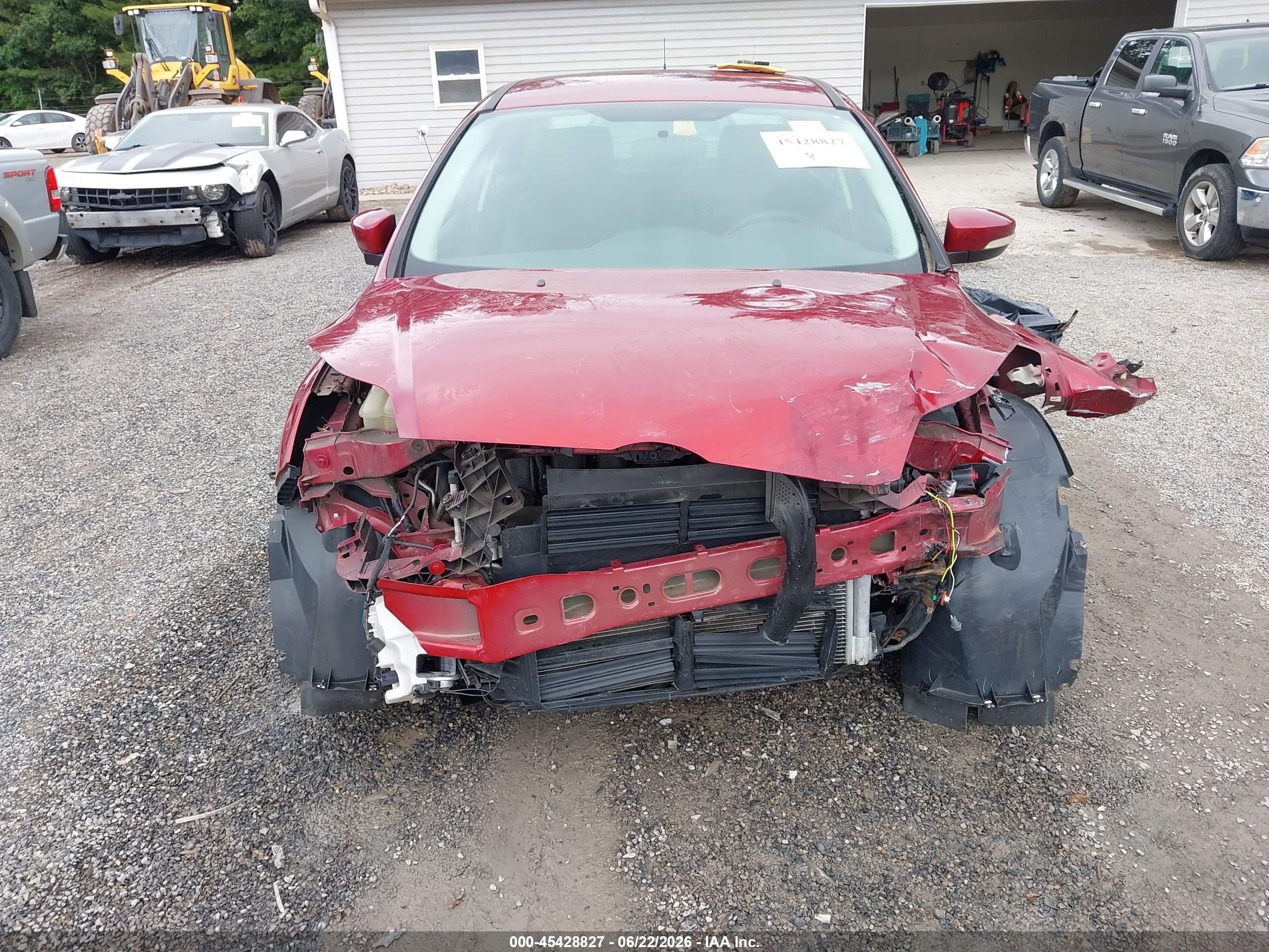 2014 Ford Focus Se Red vin: 1FADP3F2XEL354093