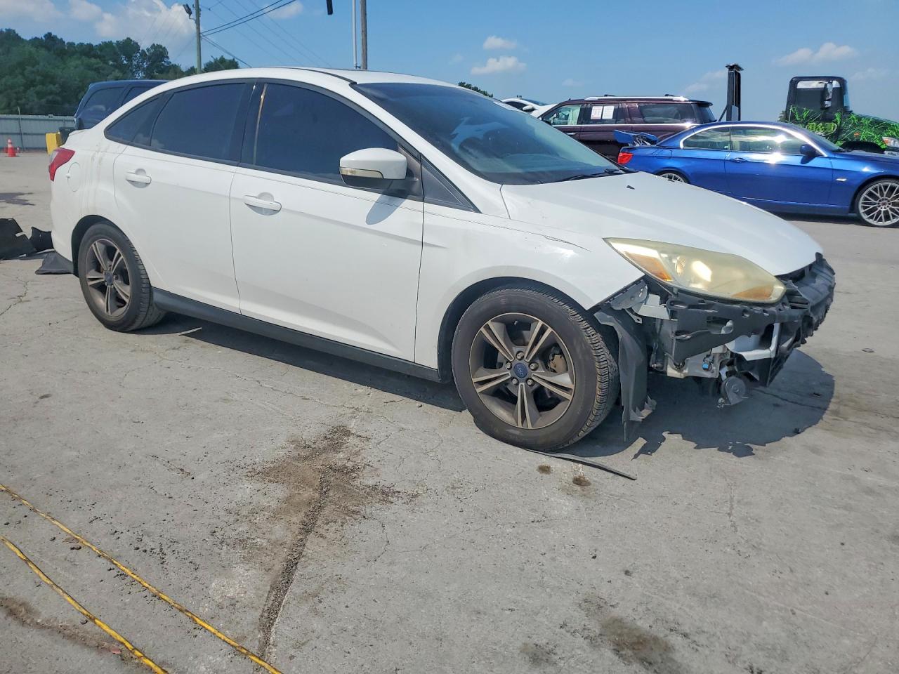 2014 Ford Focus Se White vin: 1FADP3F2XEL368317