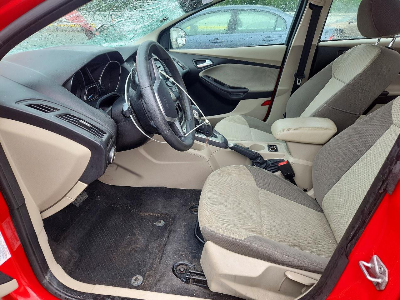 2014 Ford Focus Se Red vin: 1FADP3F2XEL373453