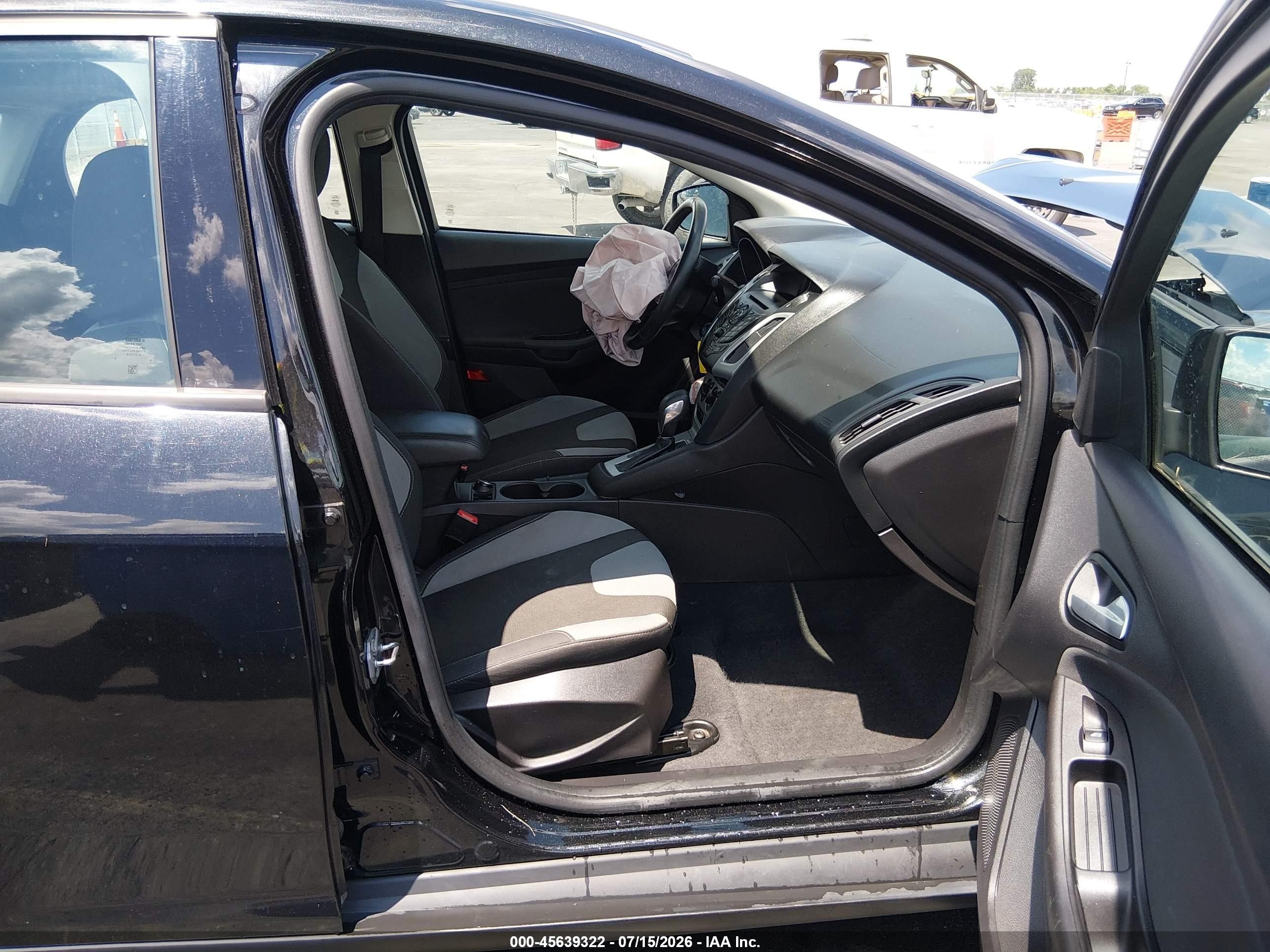 2014 Ford Focus Se Black vin: 1FADP3F2XEL381570