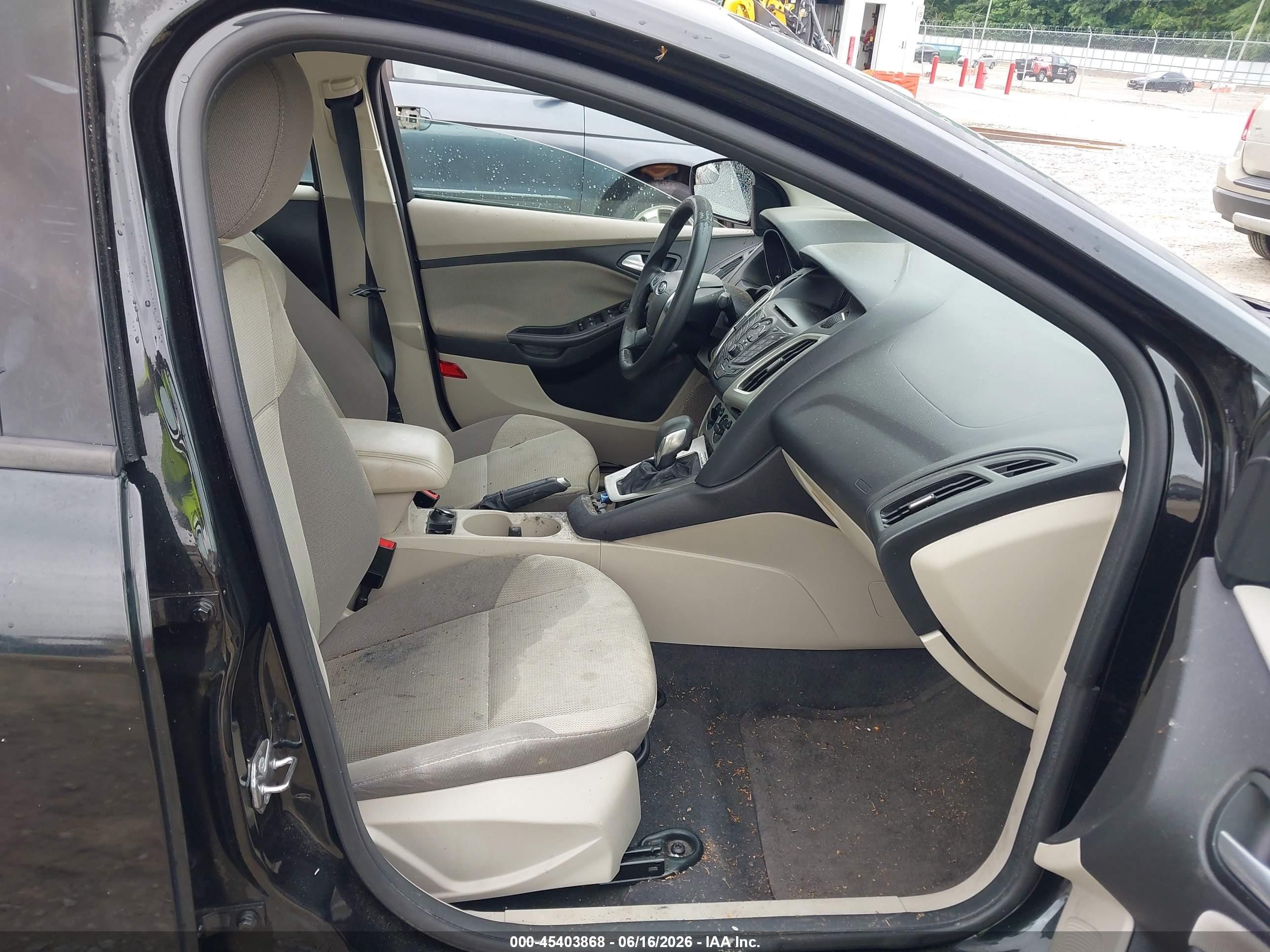 2014 Ford Focus Se Black vin: 1FADP3F2XEL386882