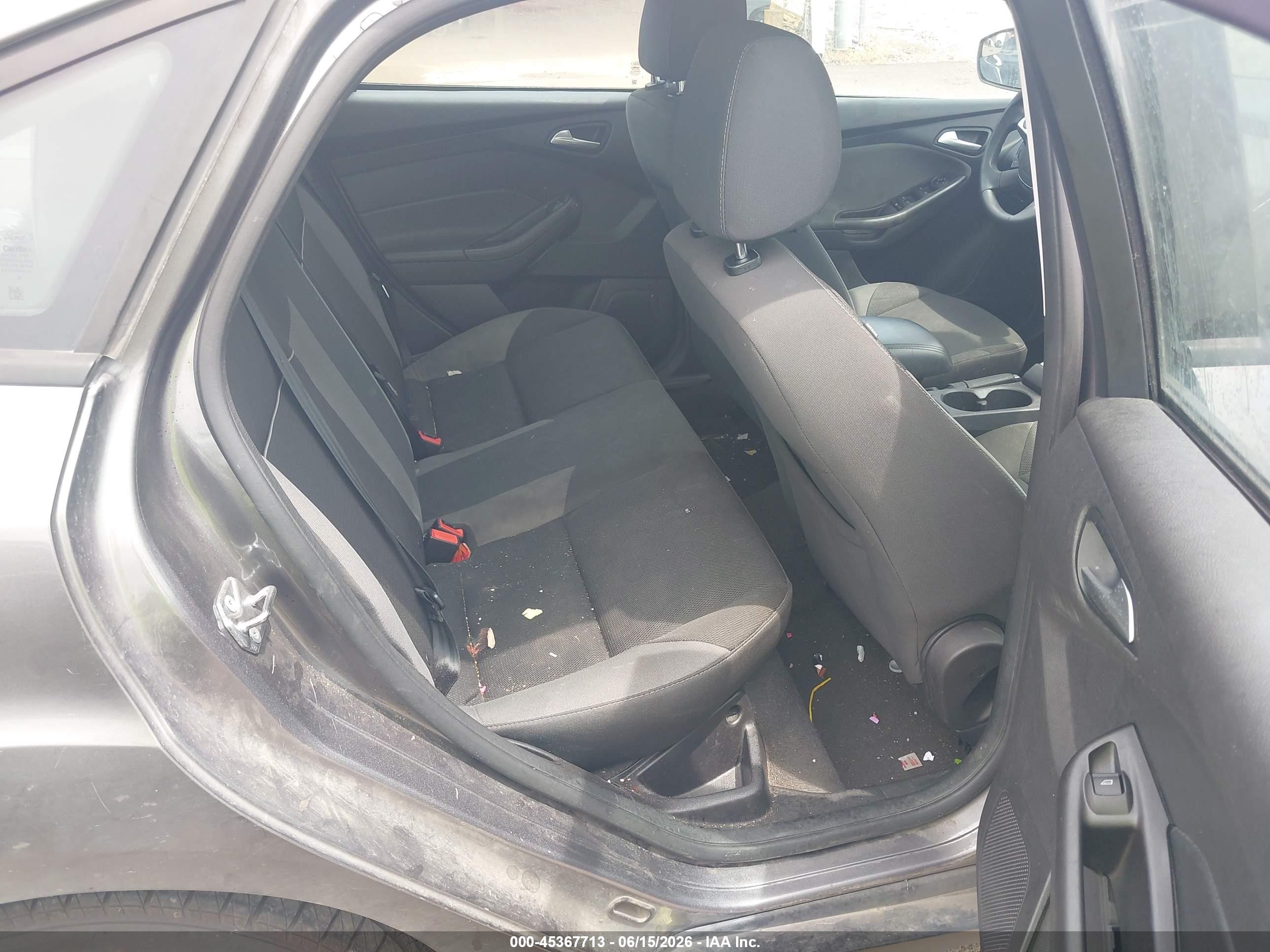 2014 Ford Focus Se Gray vin: 1FADP3F2XEL387403
