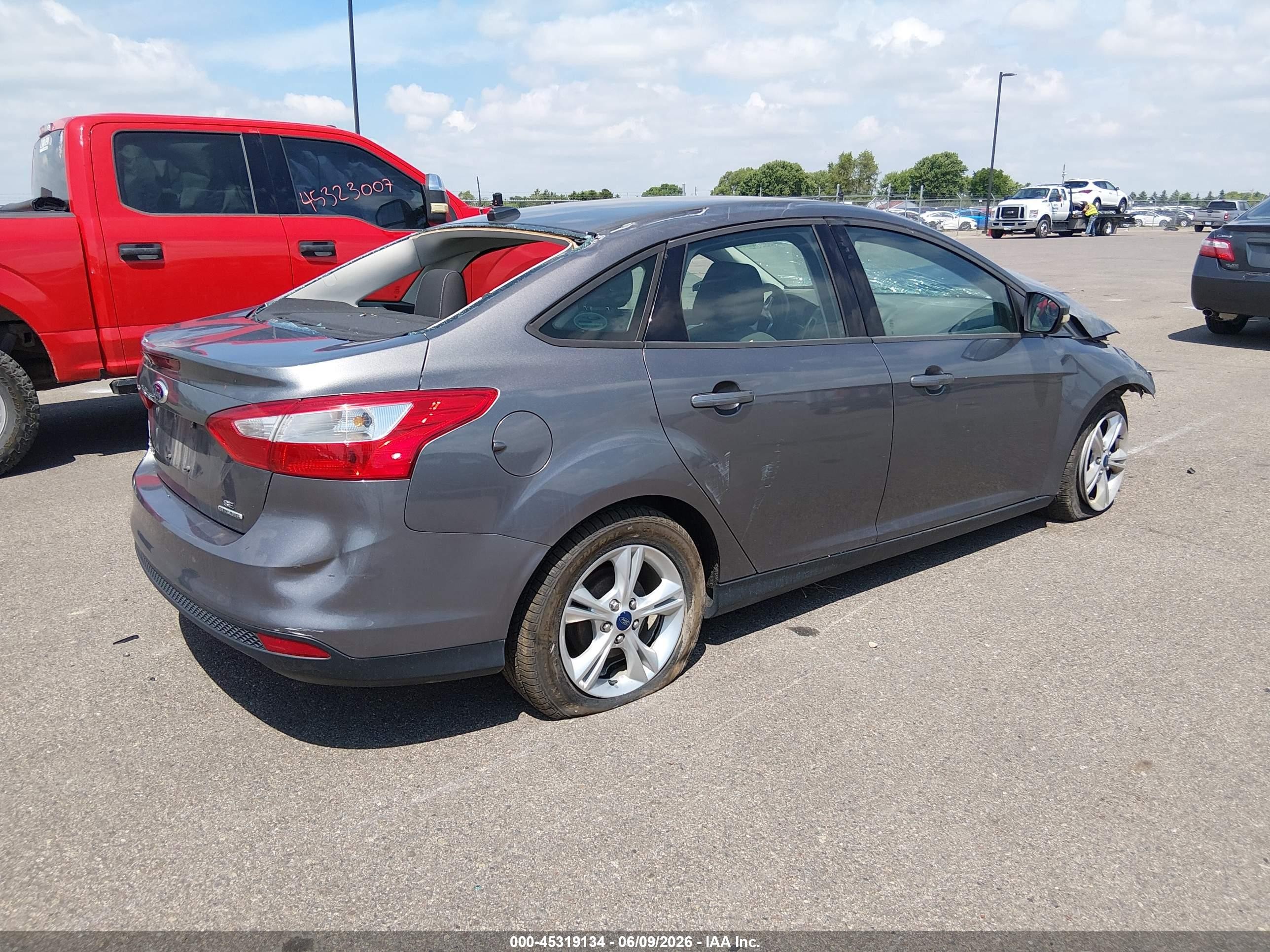 2014 Ford Focus Se Gray vin: 1FADP3F2XEL399258