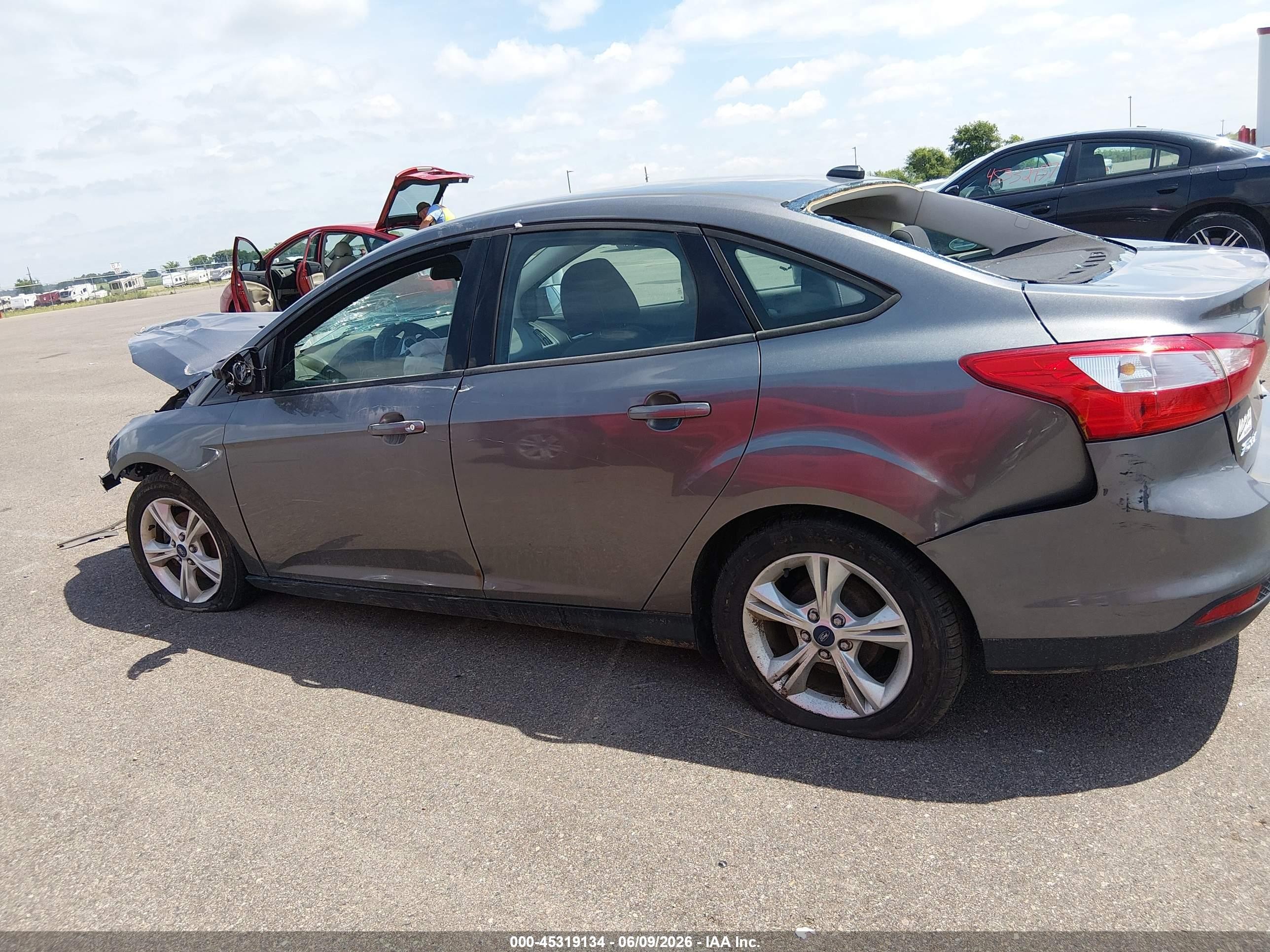 2014 Ford Focus Se Gray vin: 1FADP3F2XEL399258
