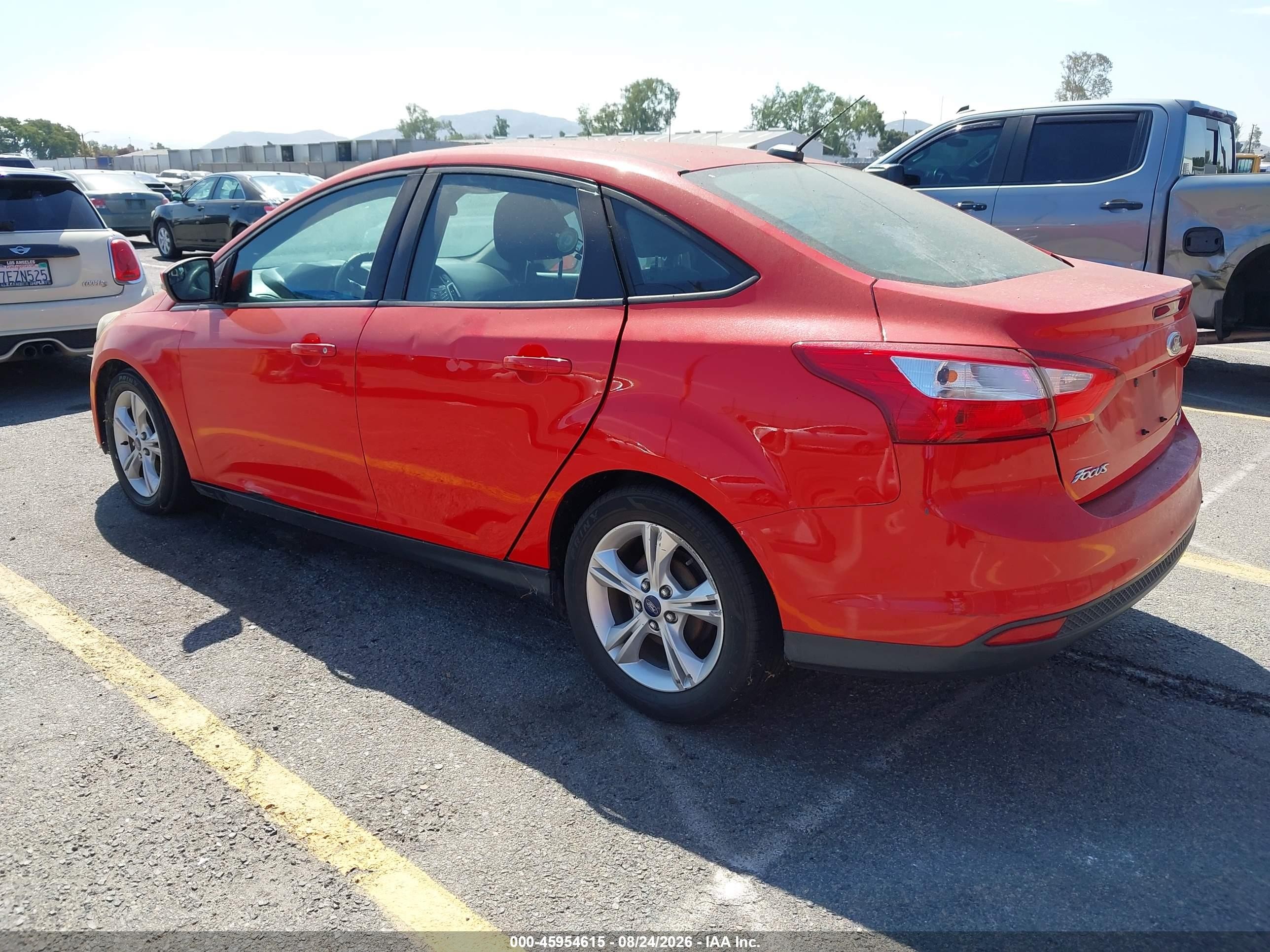2014 Ford Focus Se Red vin: 1FADP3F2XEL403311